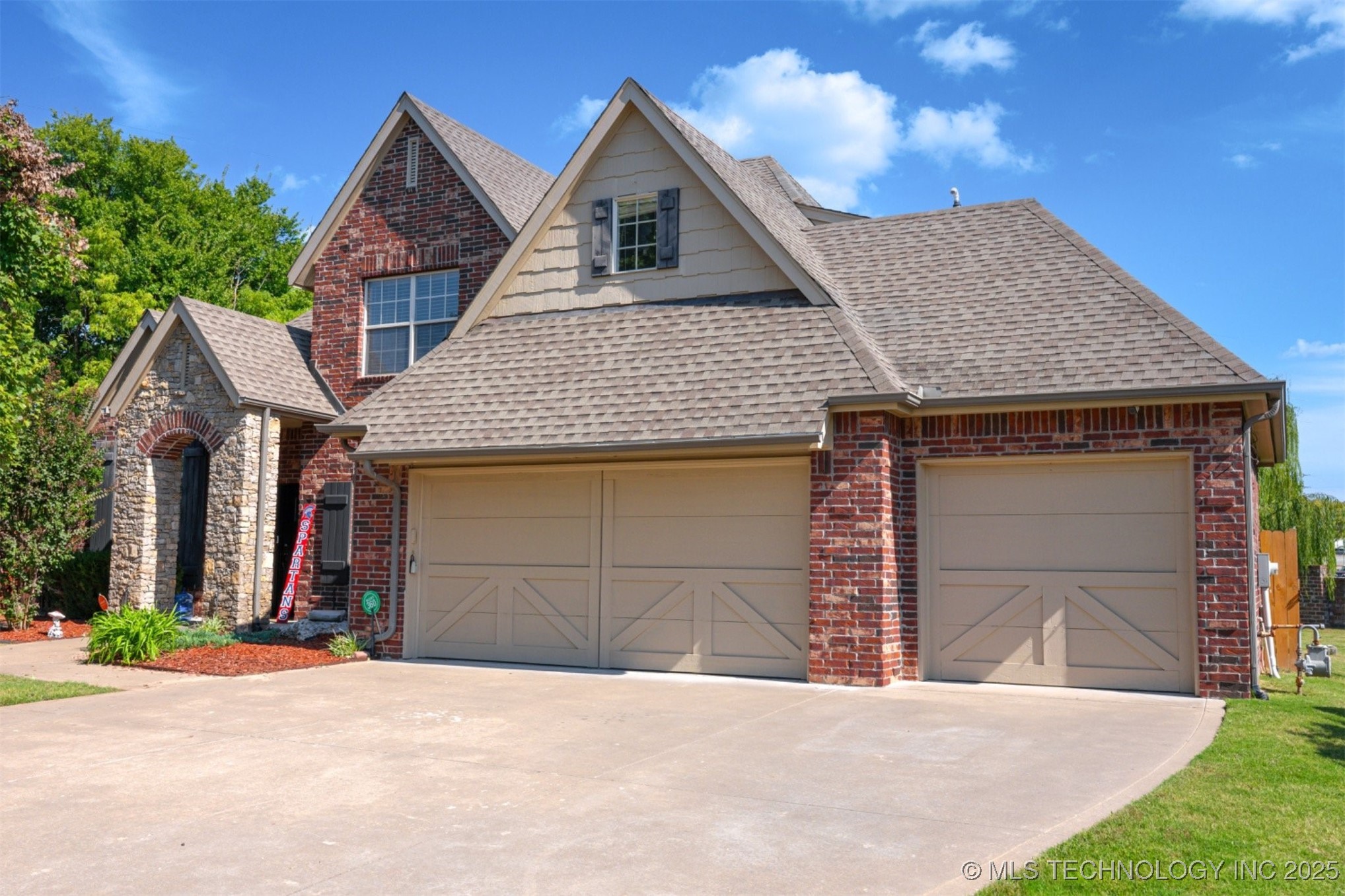 7391 E 111th Place S Property Photo 3