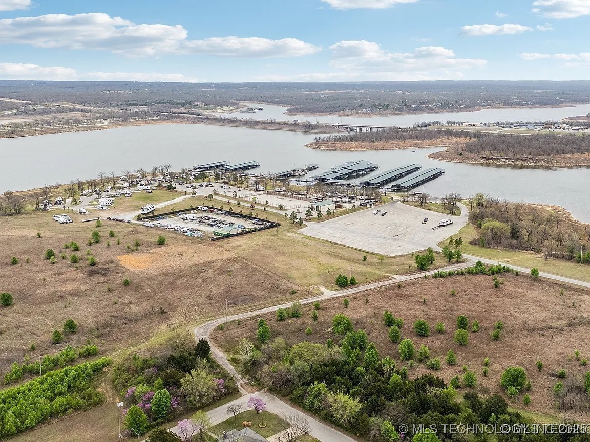 142 Elm Street Property Photo 25