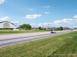 Hwy 60 Road Property Photo 2