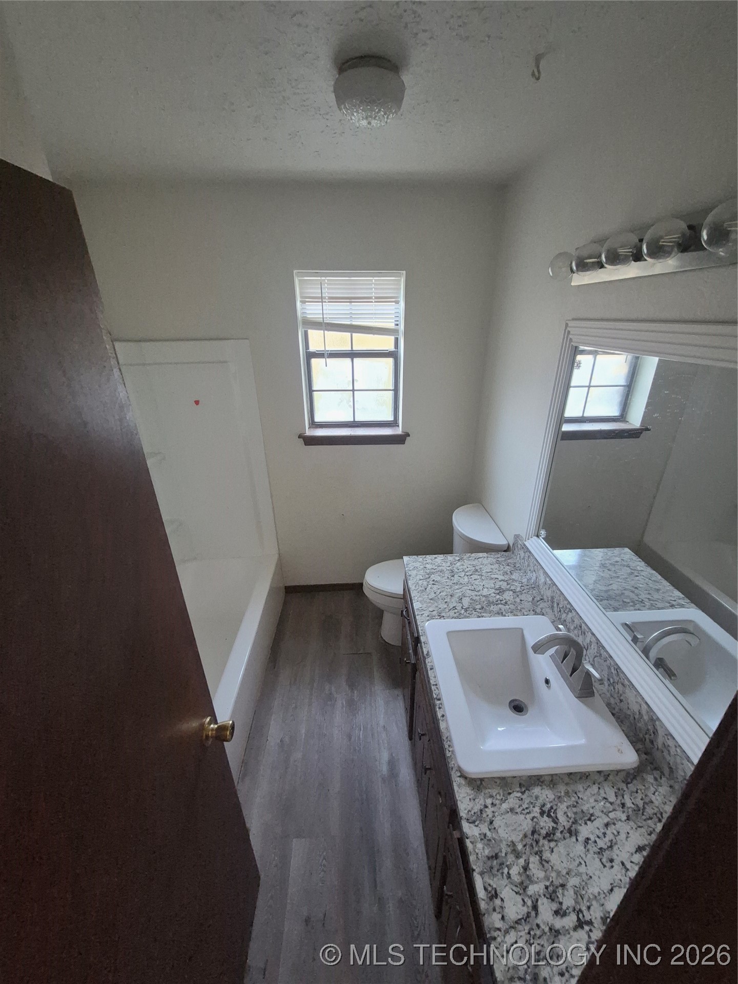 196 Elm Drive Property Photo 8