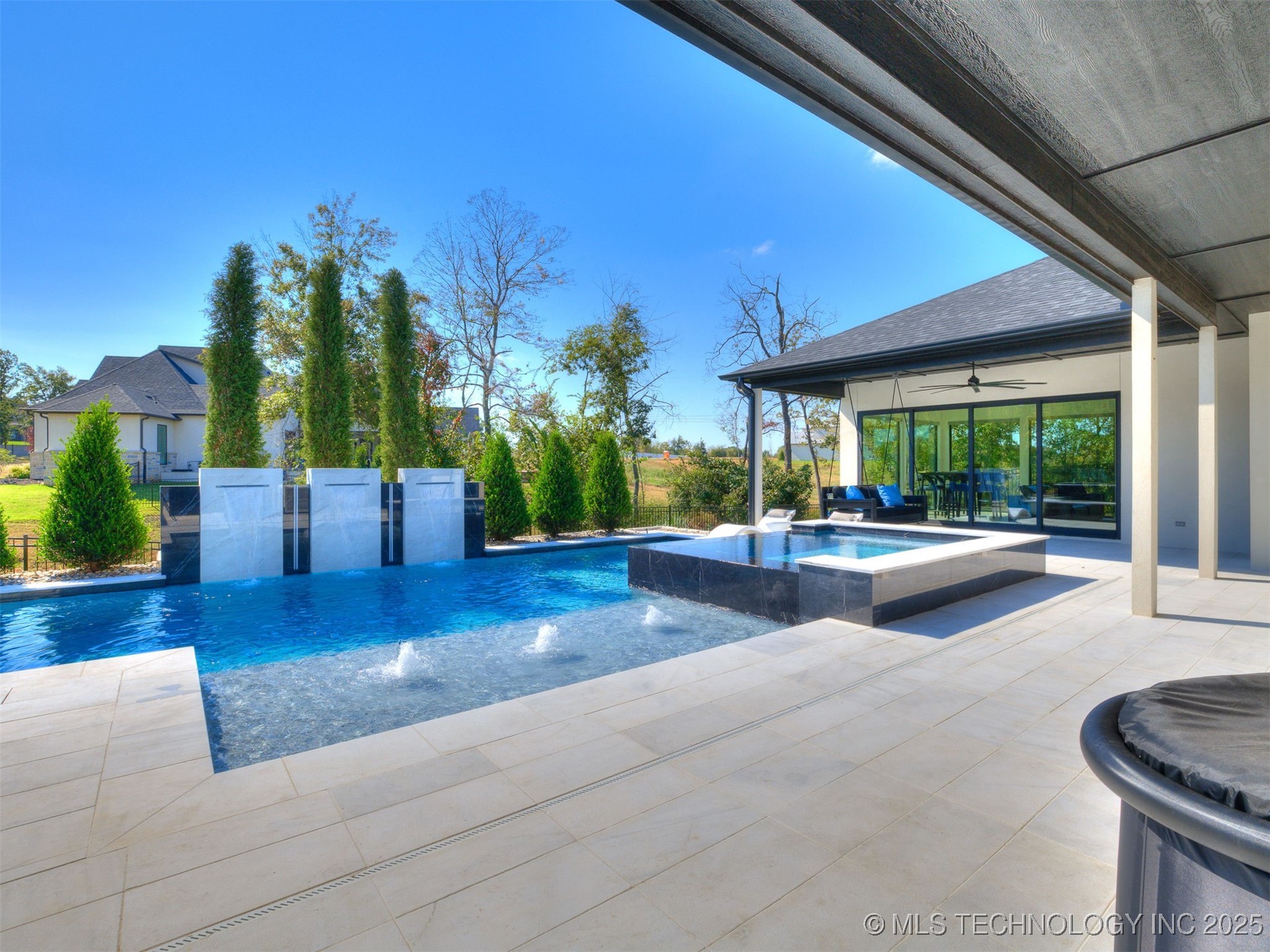 8707 E Elgin Street Property Photo 4