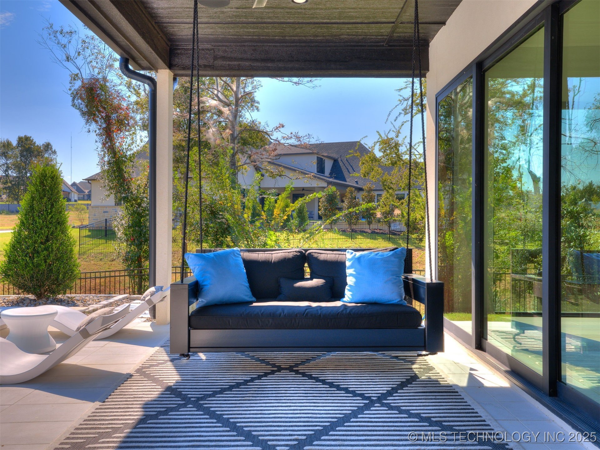 8707 E Elgin Street Property Photo 6