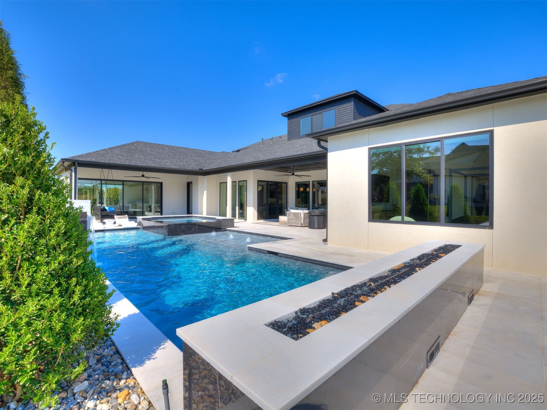 8707 E Elgin Street Property Photo 7