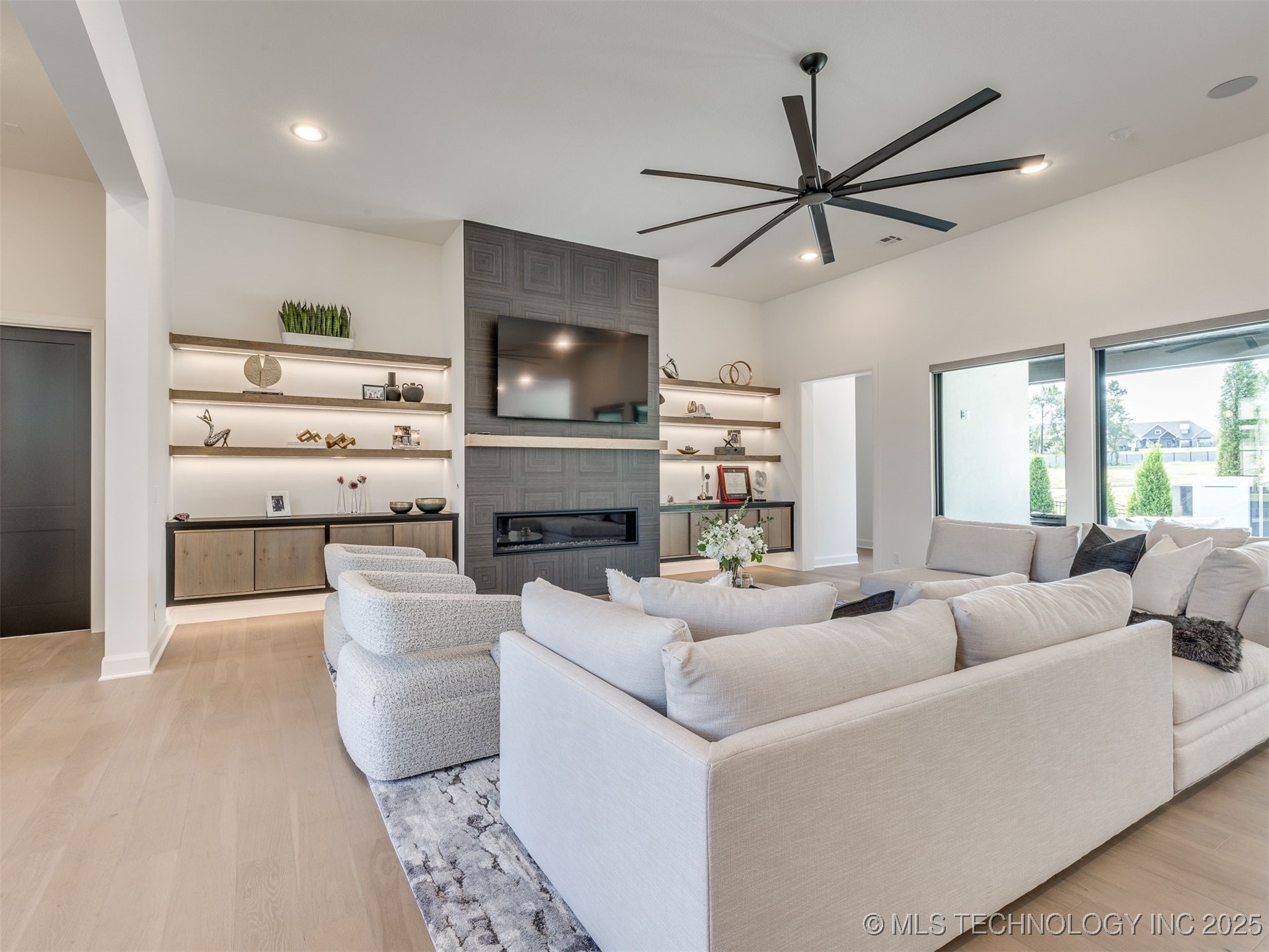 8707 E Elgin Street Property Photo 18