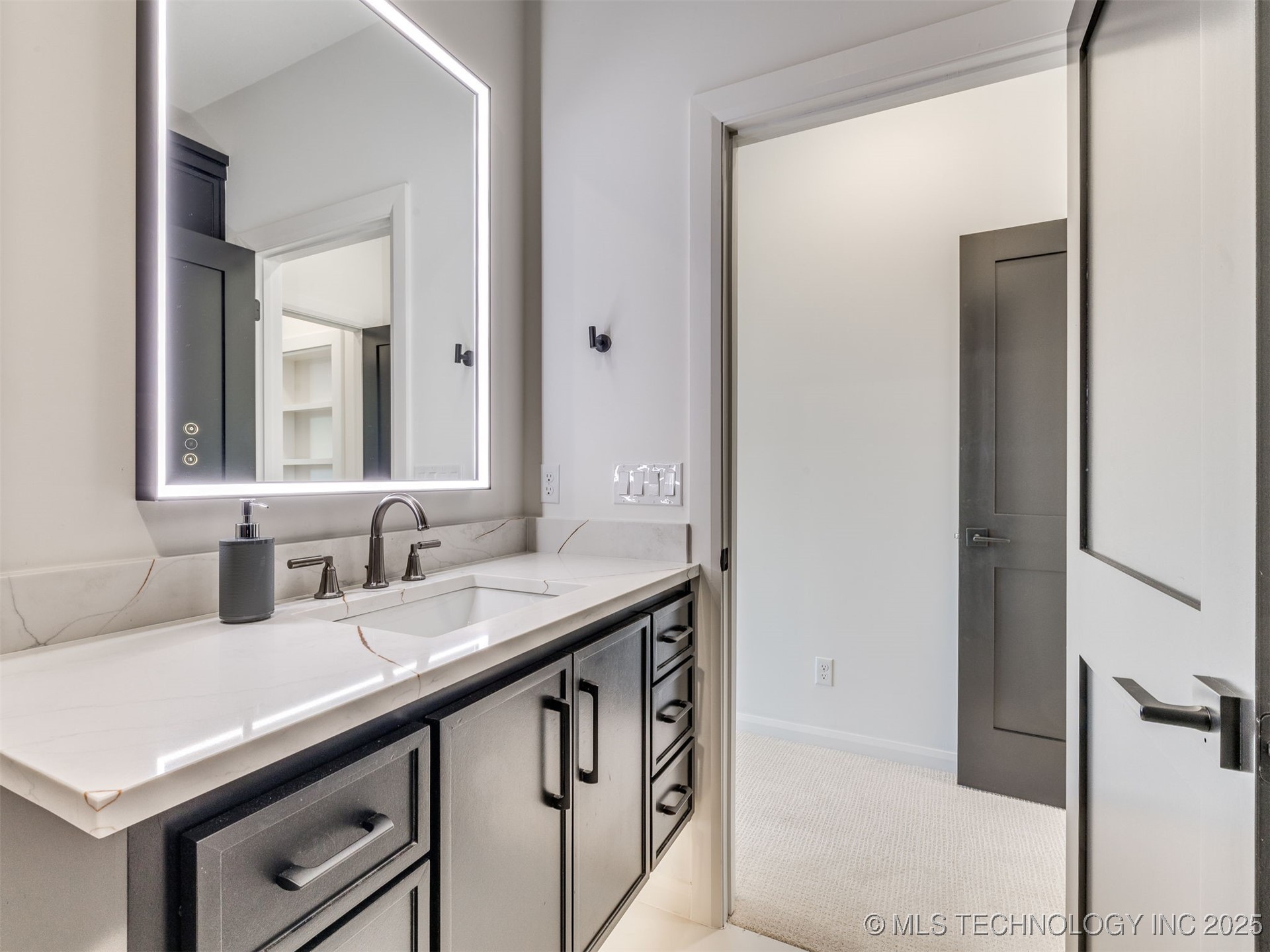 8707 E Elgin Street Property Photo 38