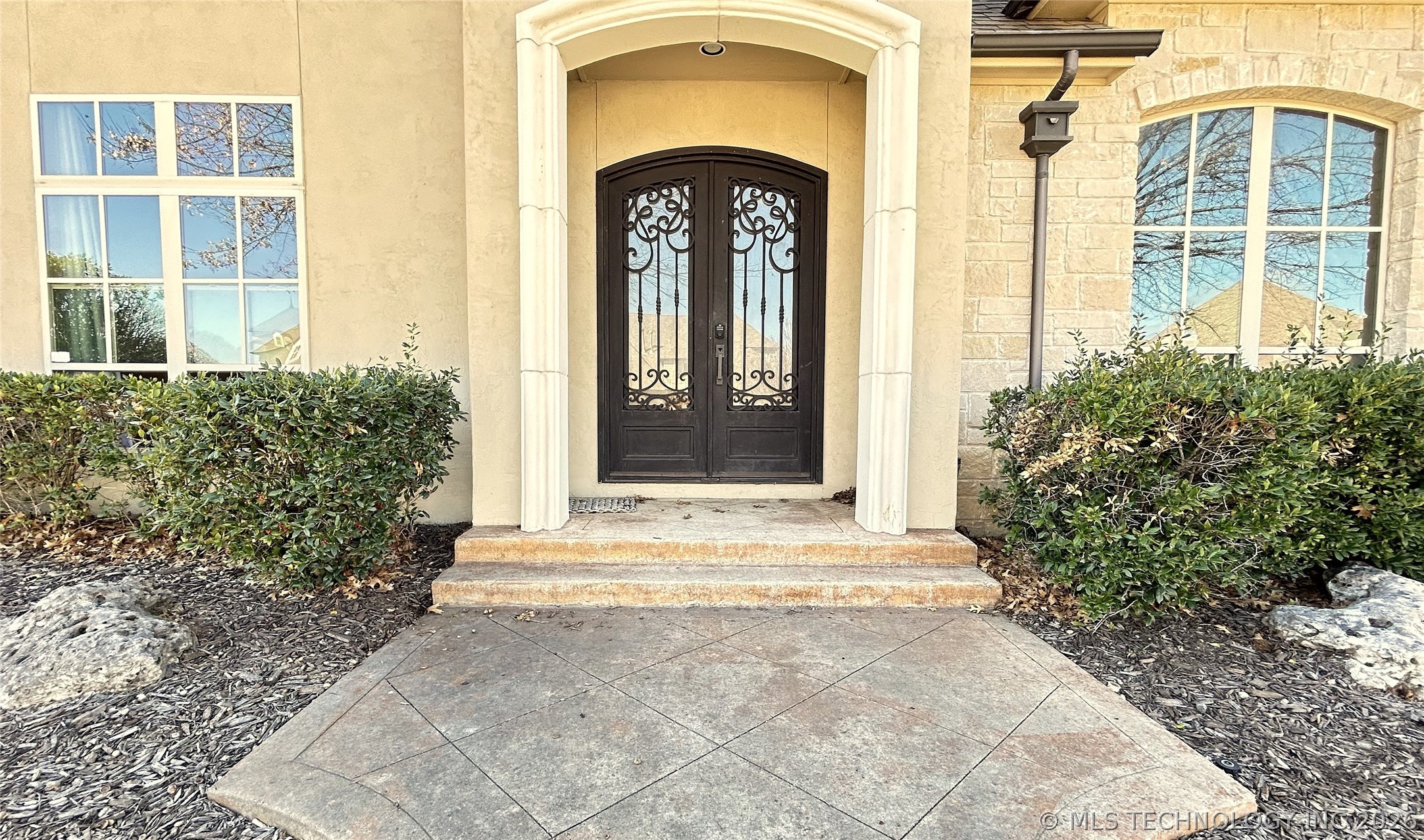 10848 S 95th East Avenue Property Photo 3