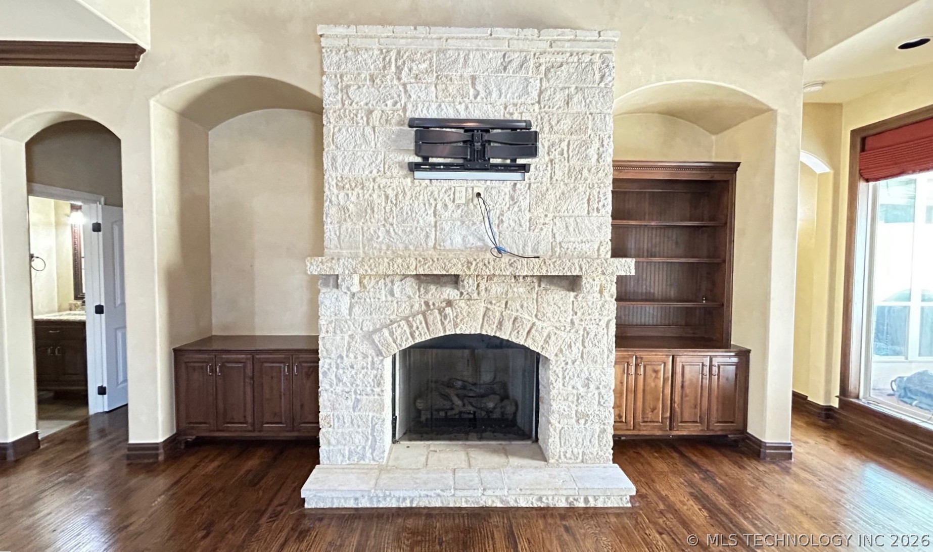 10848 S 95th East Avenue Property Photo 9