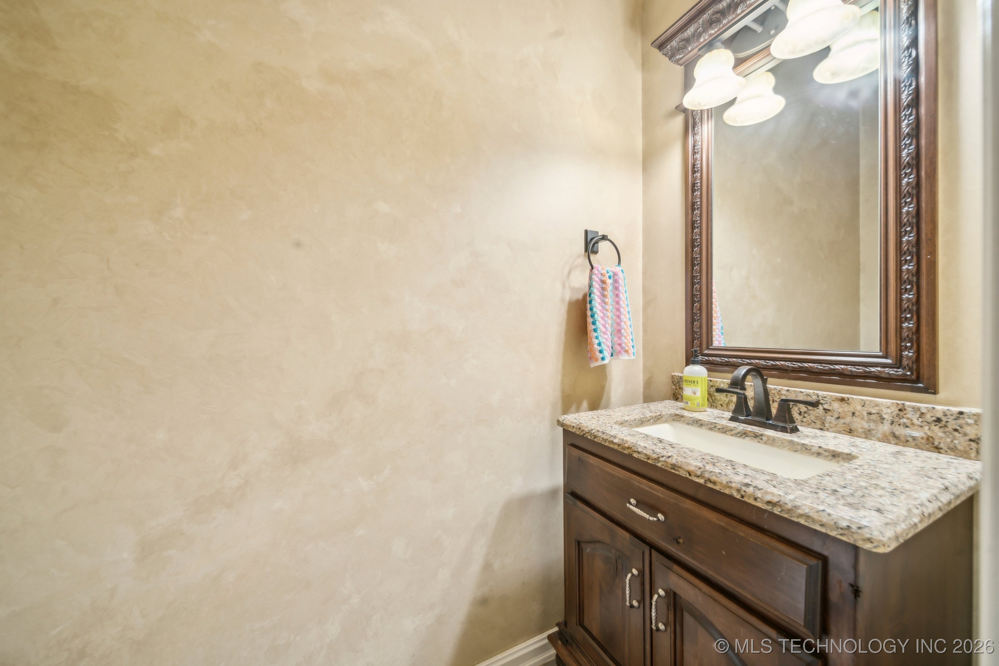 10848 S 95th East Avenue Property Photo 24