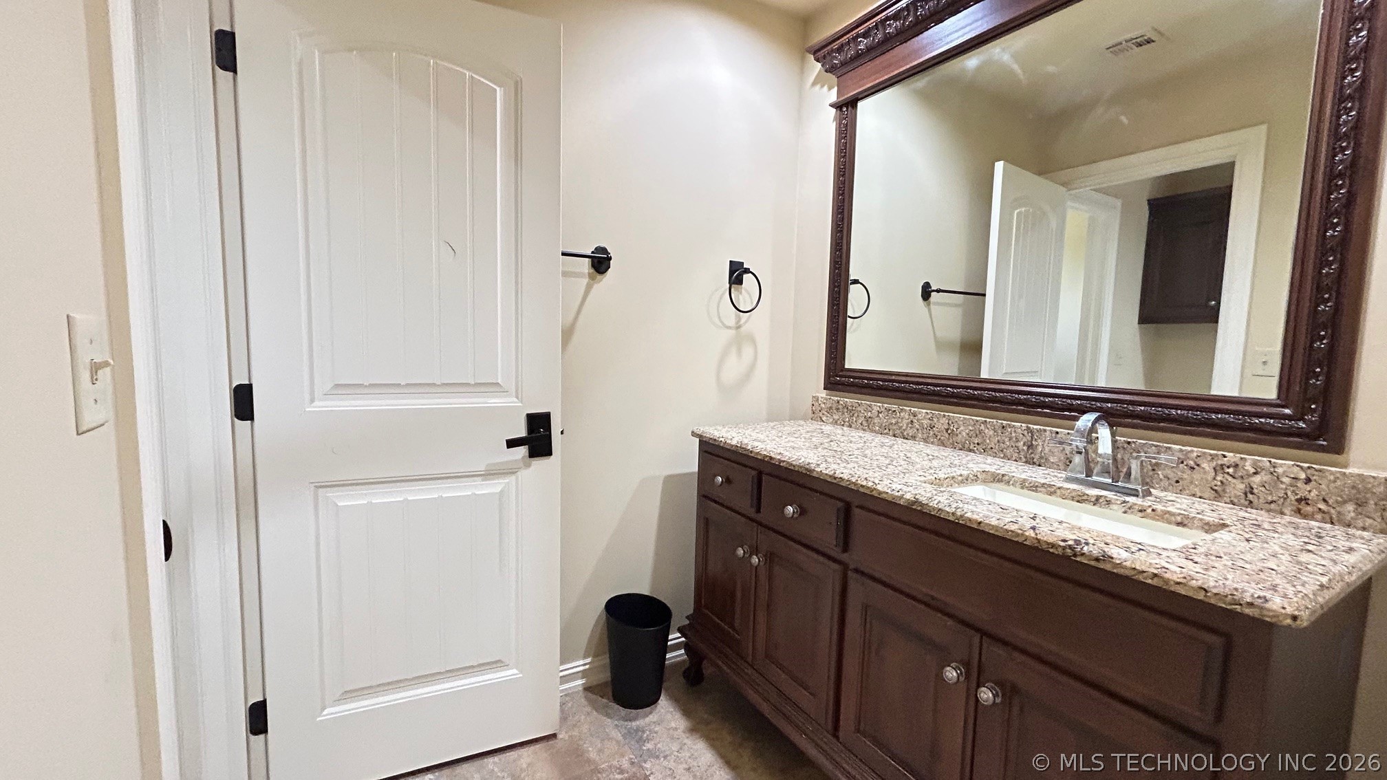 10848 S 95th East Avenue Property Photo 32