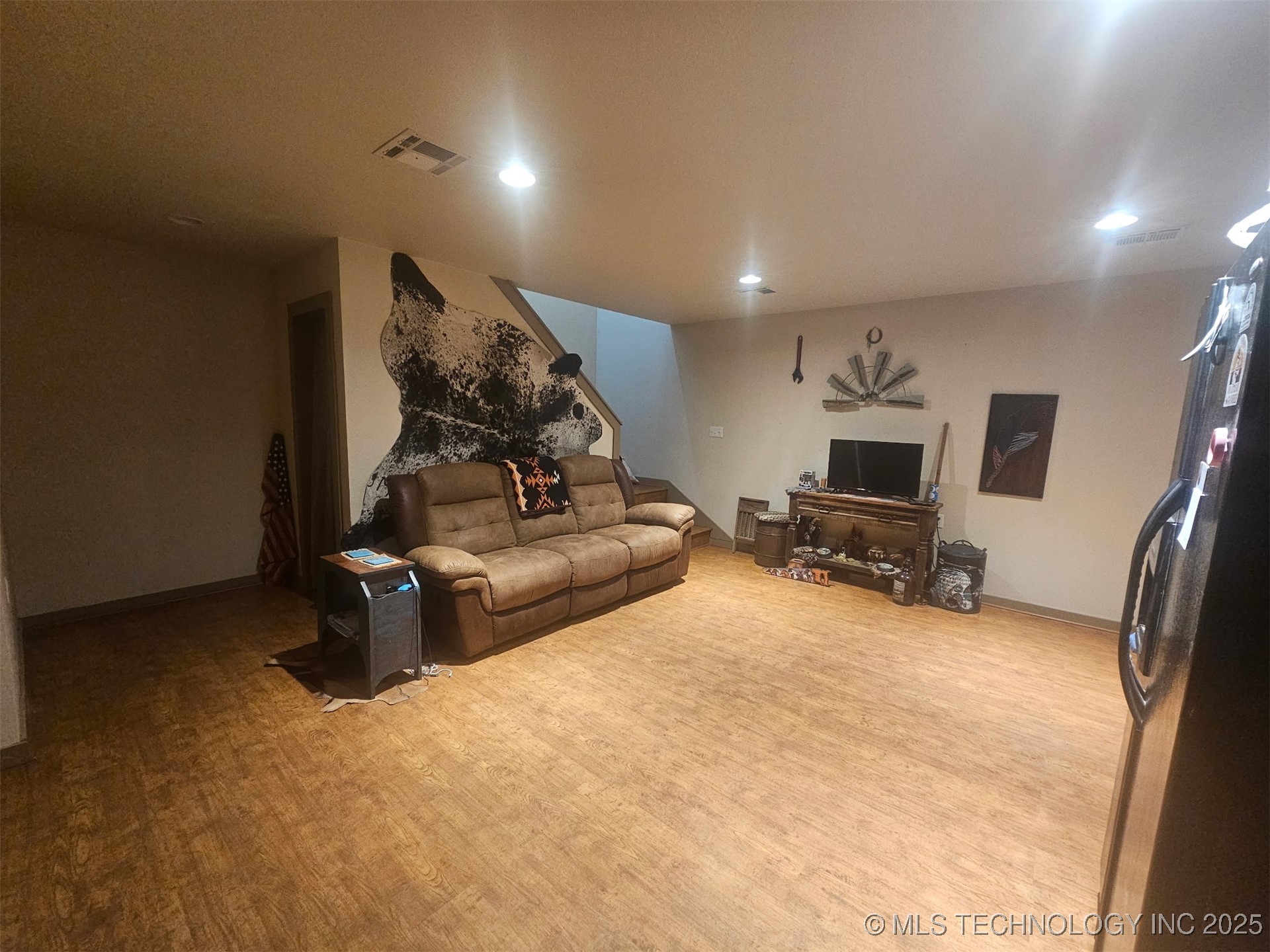 203 E Red Oak Drive Property Photo 14