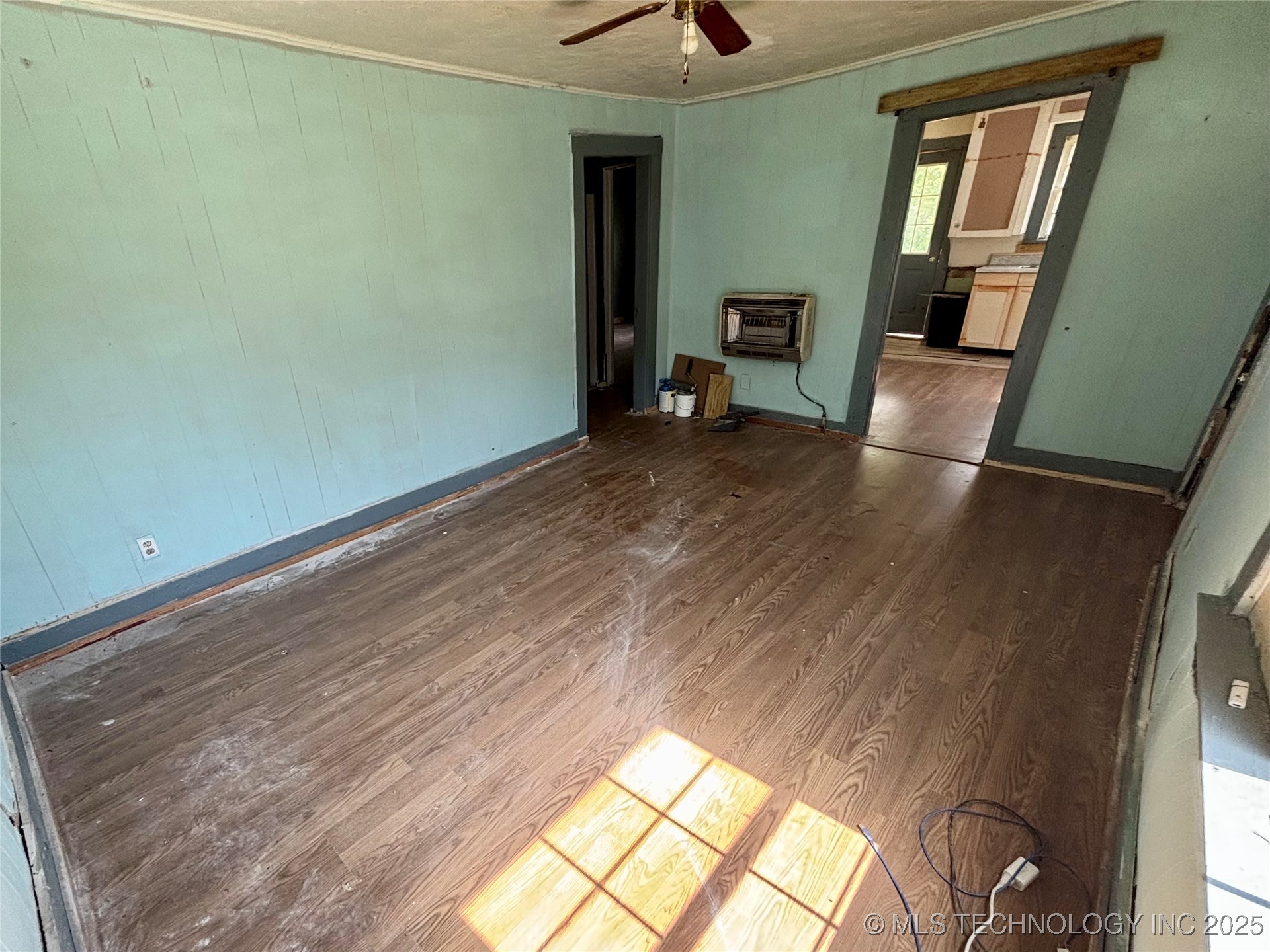 129 4th Property Photo 7