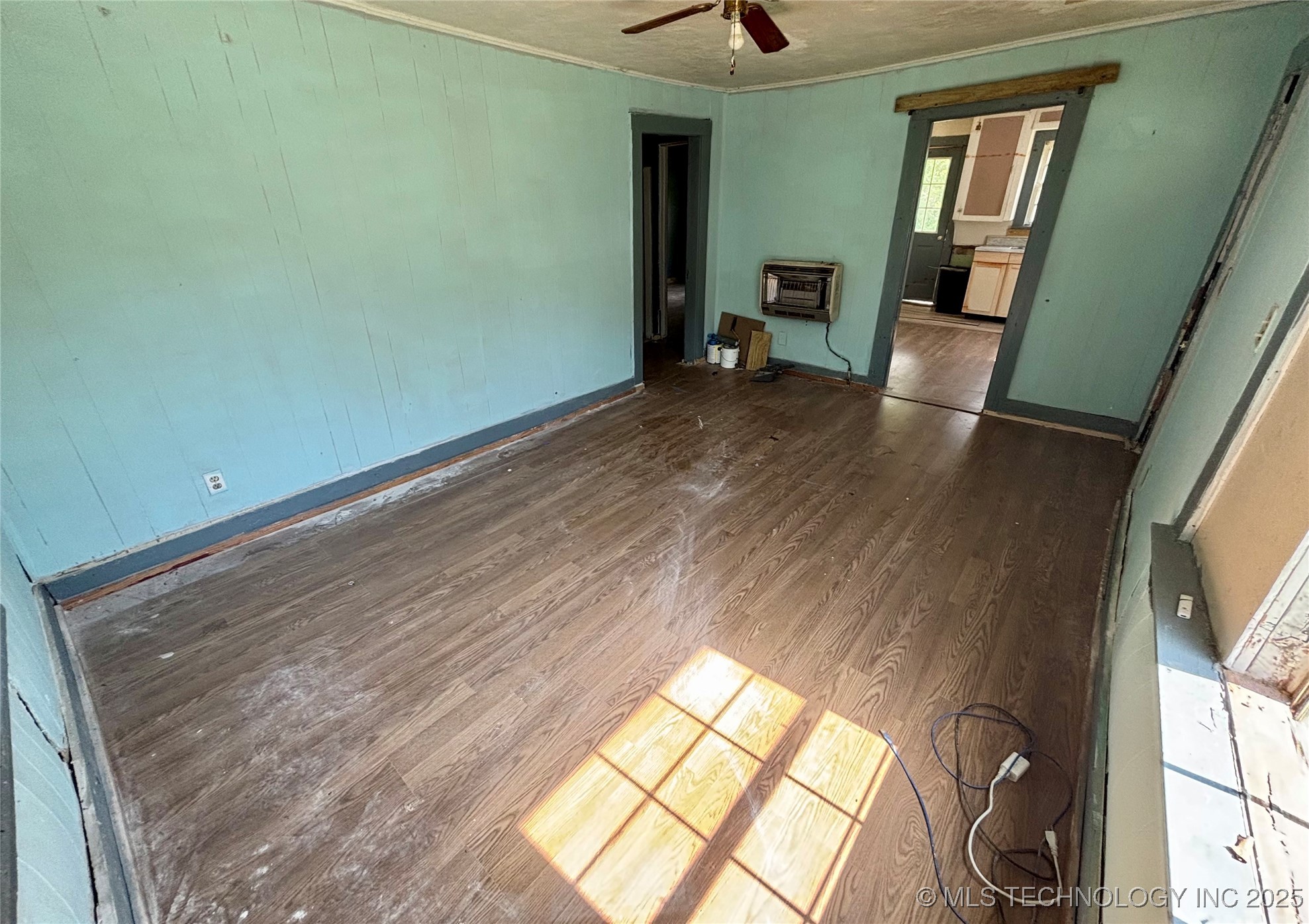 129 4th Property Photo 8