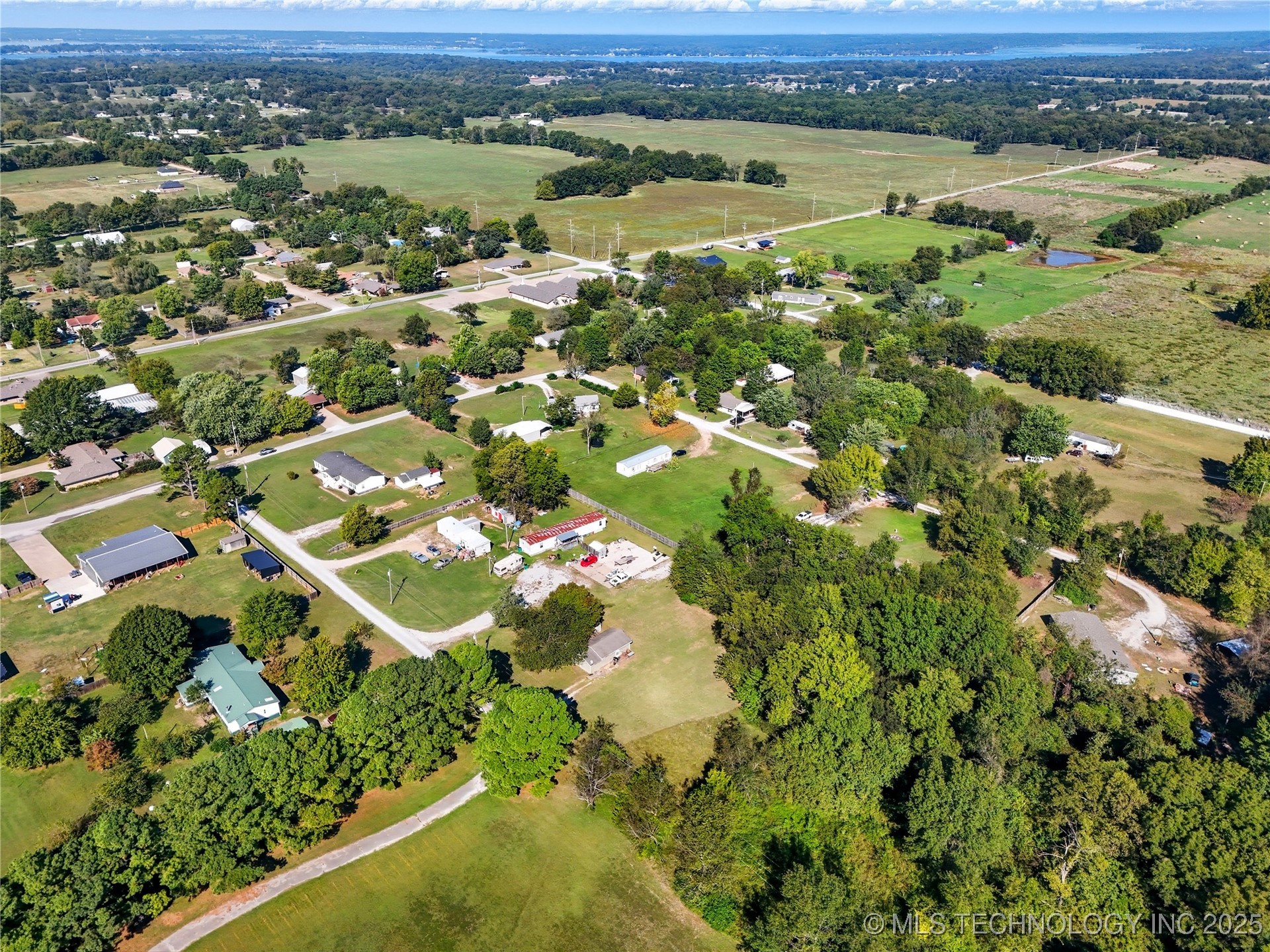 63176 E 282 Road Property Photo 9