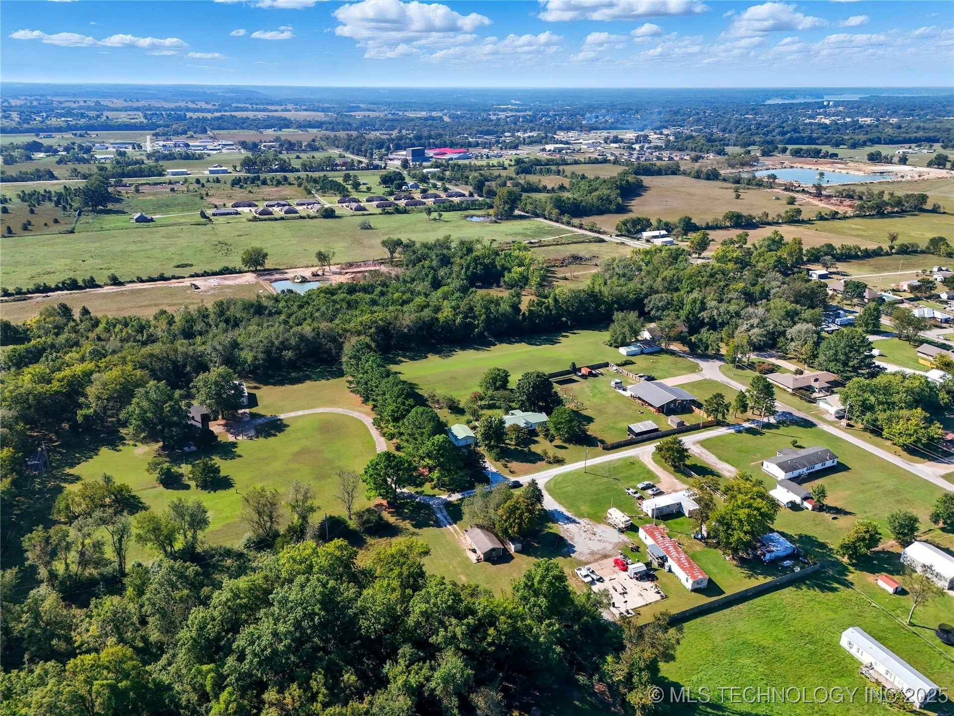 63176 E 282 Road Property Photo 10