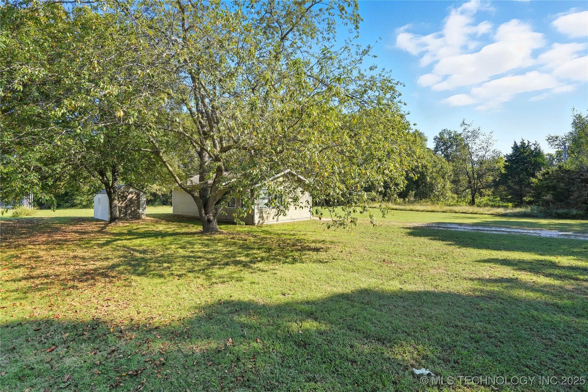 63176 E 282 Road Property Photo 18