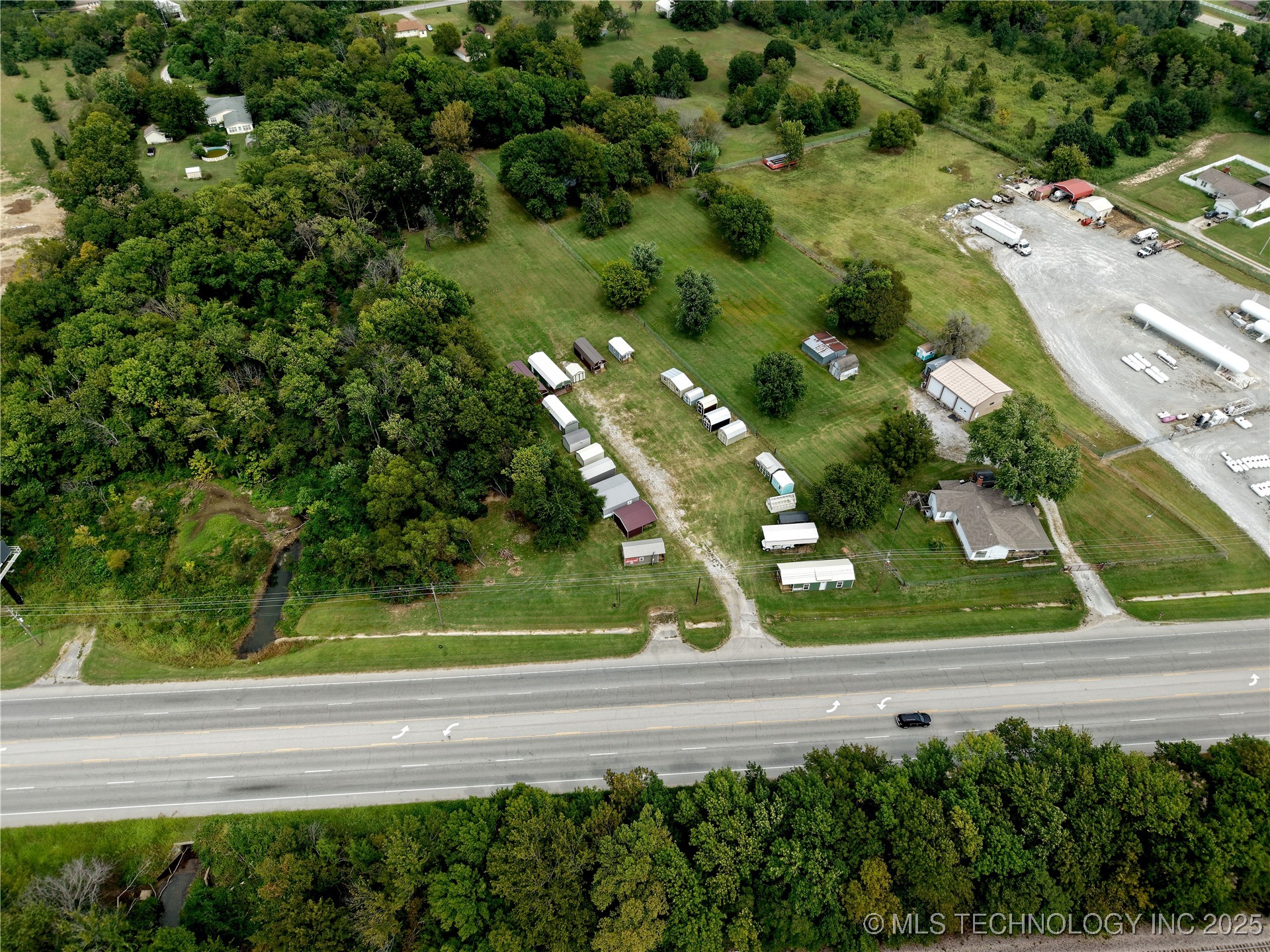 25245 E State Hwy 51 Property Photo 3