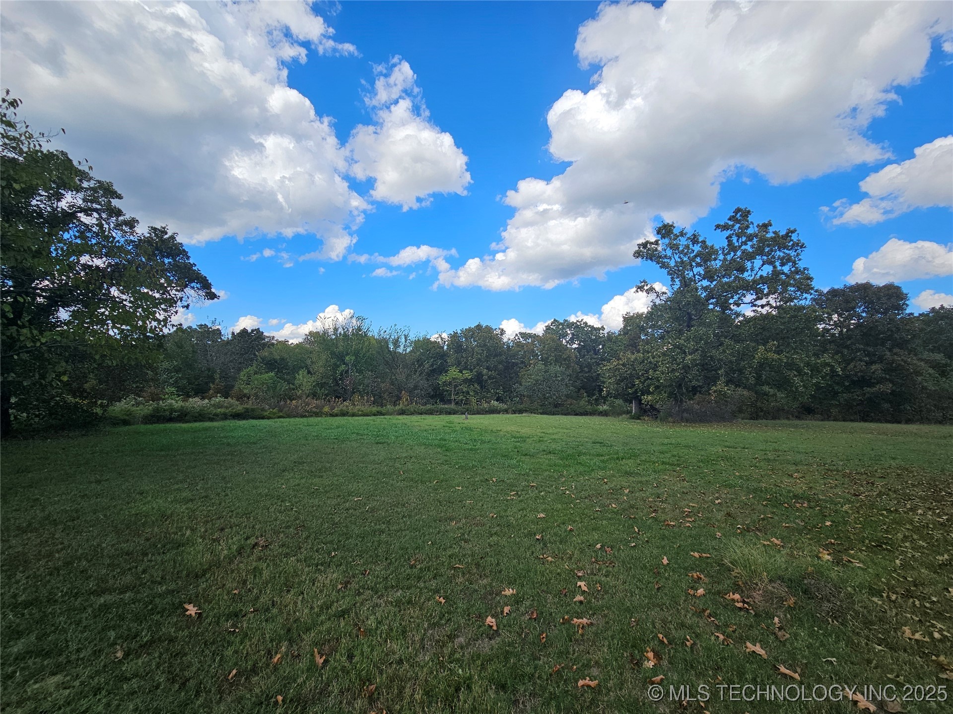 9212 S 443 Road Property Photo 7