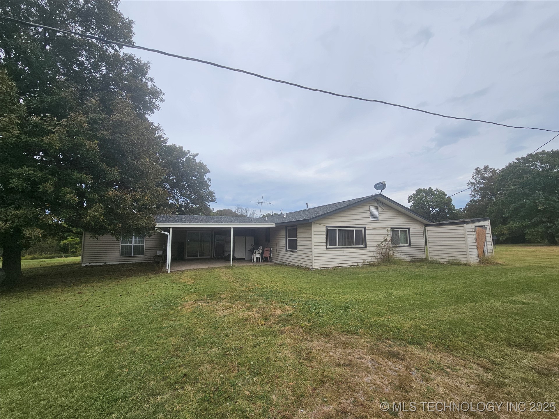 9212 S 443 Road Property Photo 20