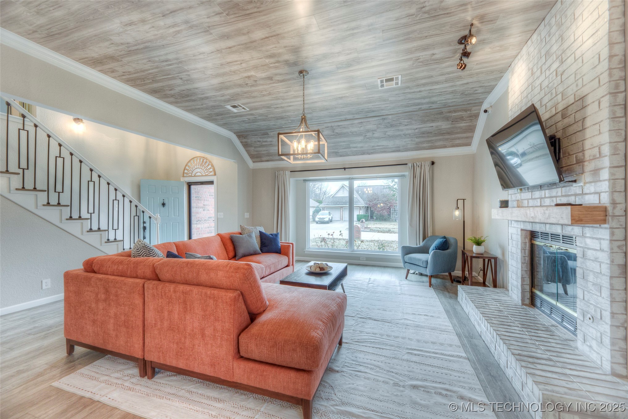 2008 W Dallas Street Property Photo 5