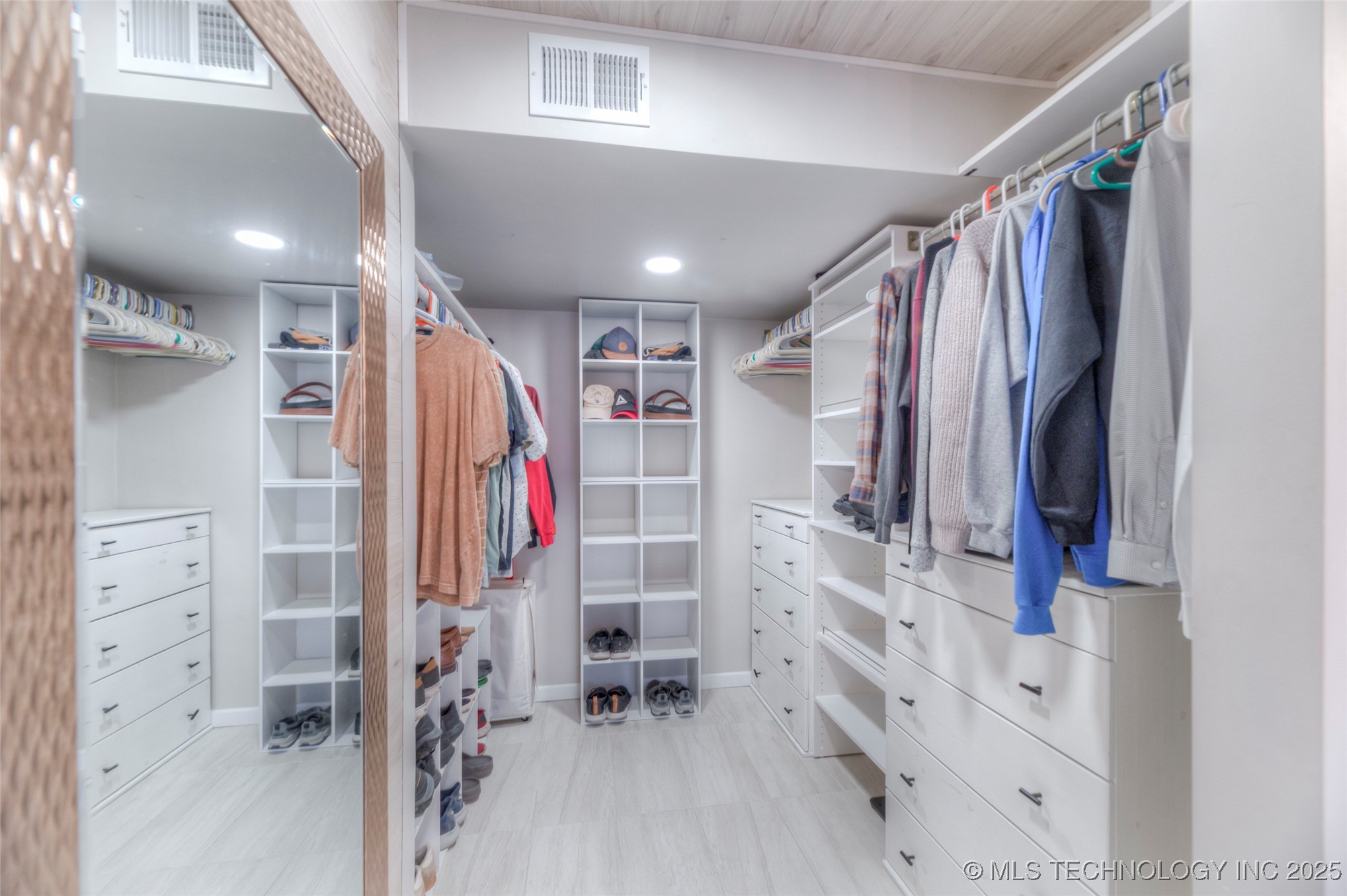 2008 W Dallas Street Property Photo 19