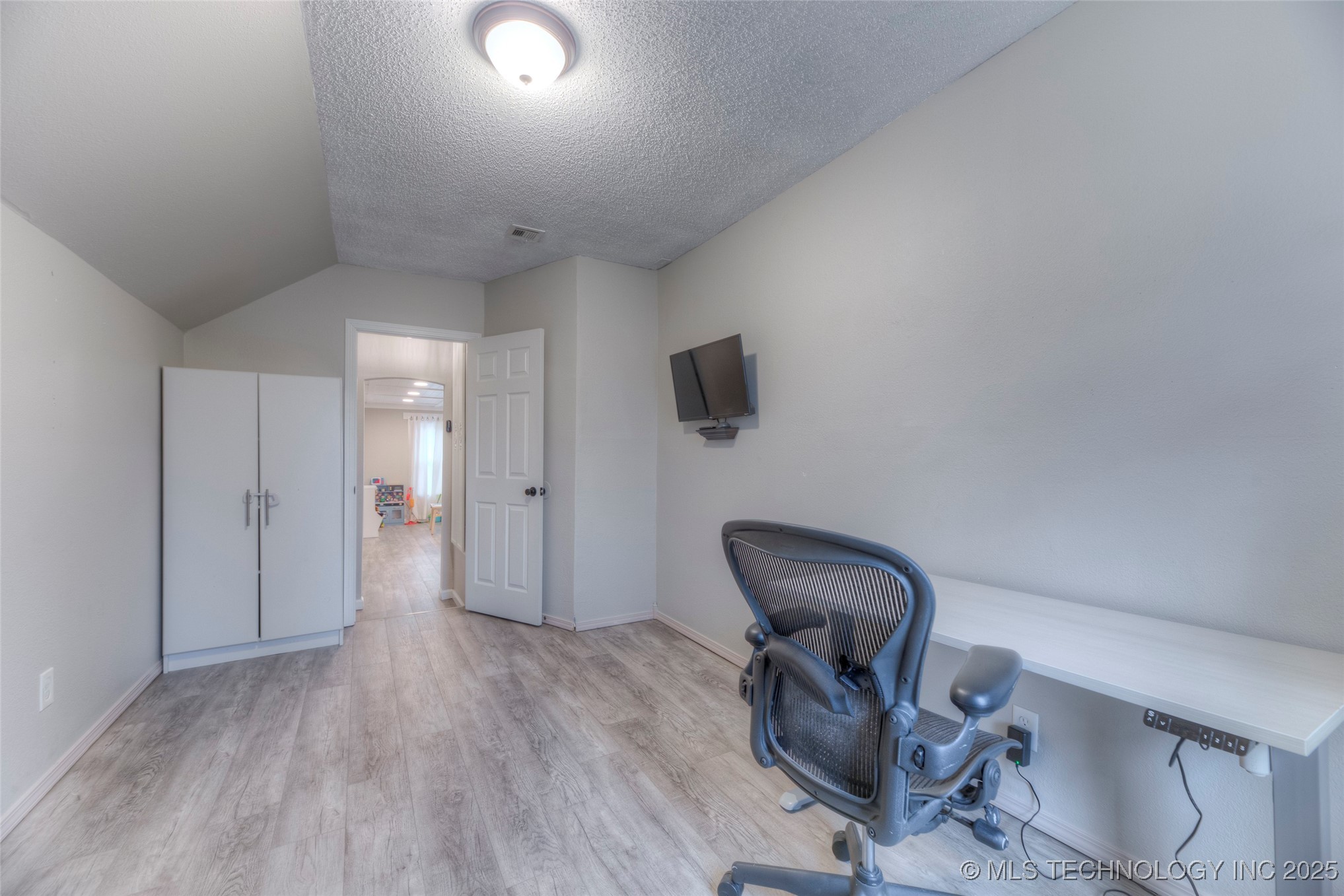 2008 W Dallas Street Property Photo 29