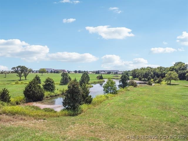 Hwy 60 Road Property Photo 2