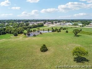 Hwy 60 Road Property Photo 4