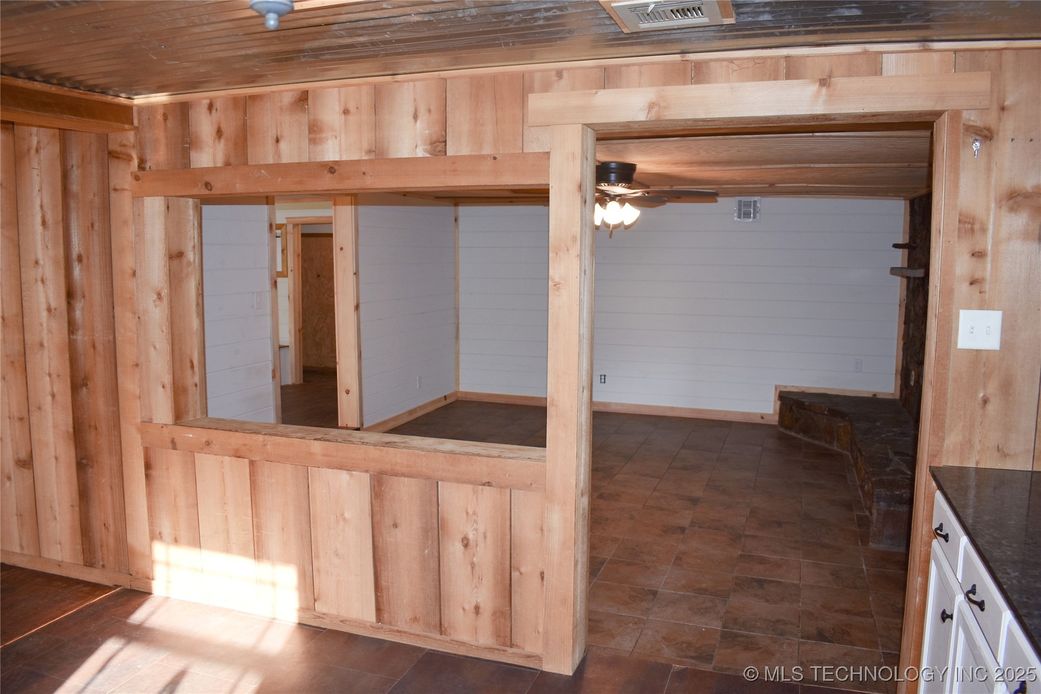 412098 E 1920 Road Property Photo 19