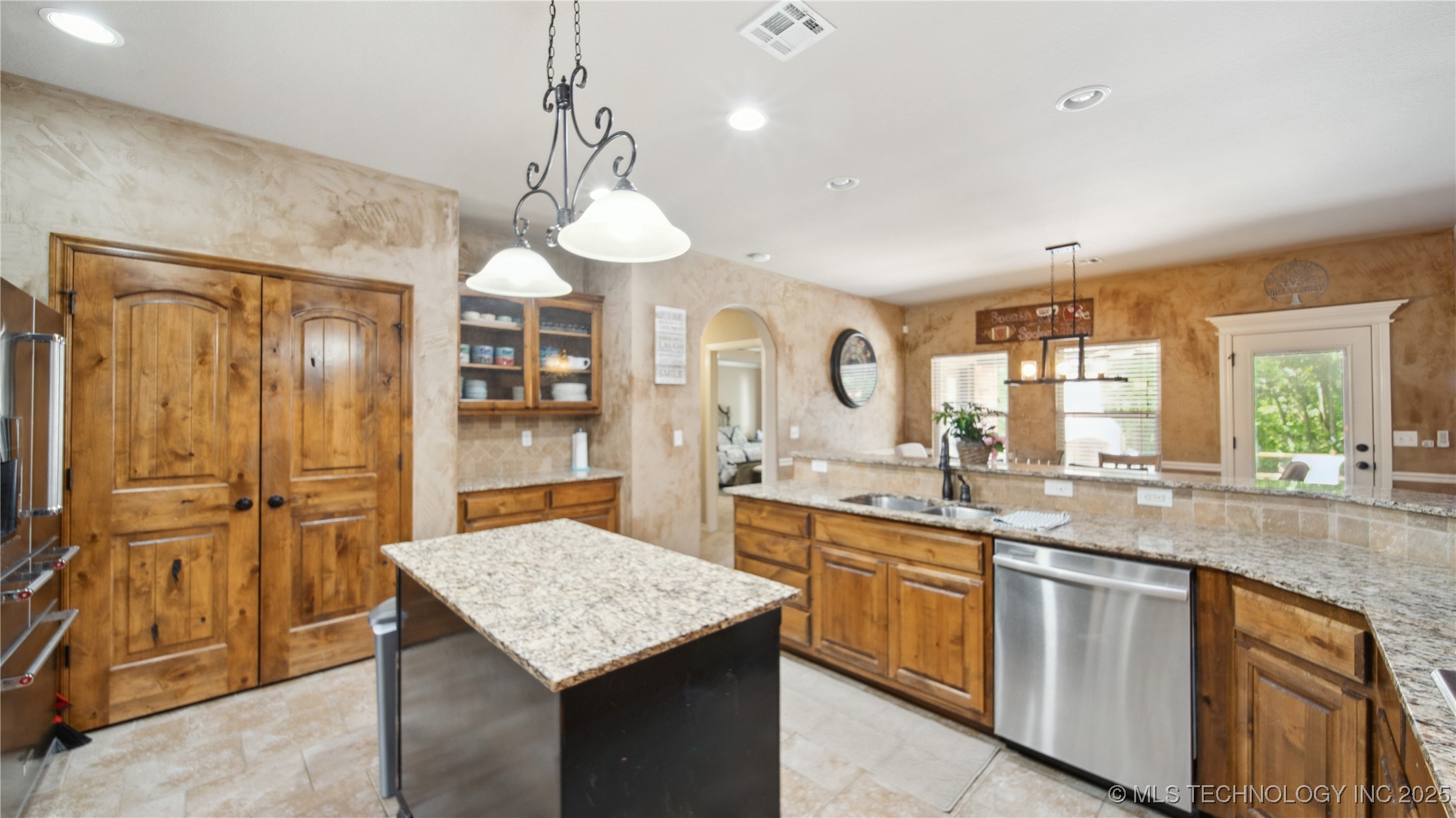 14338 S Hudson Avenue Property Photo 13