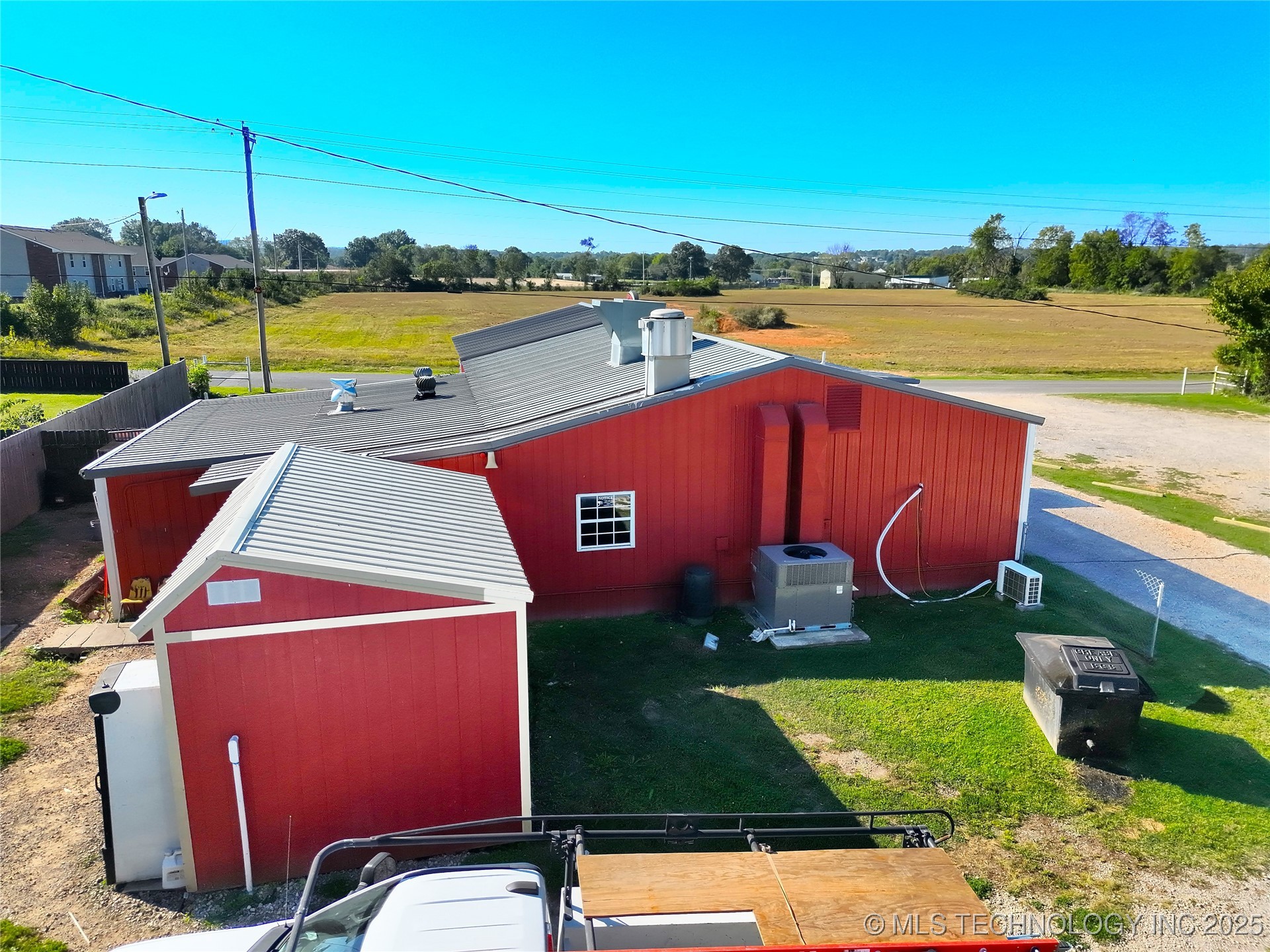 905 W Blackjack Street Property Photo 5