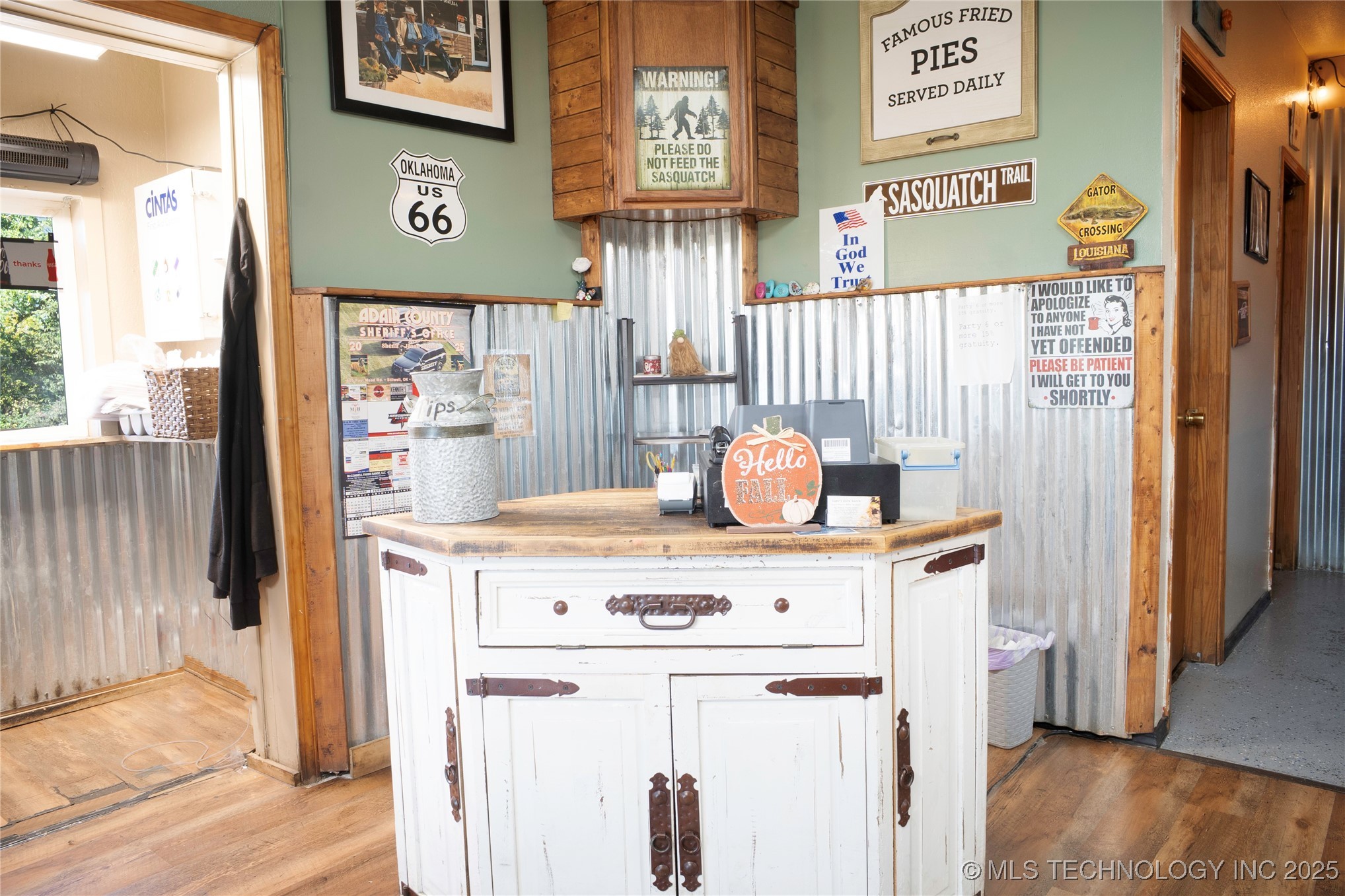 905 W Blackjack Street Property Photo 12