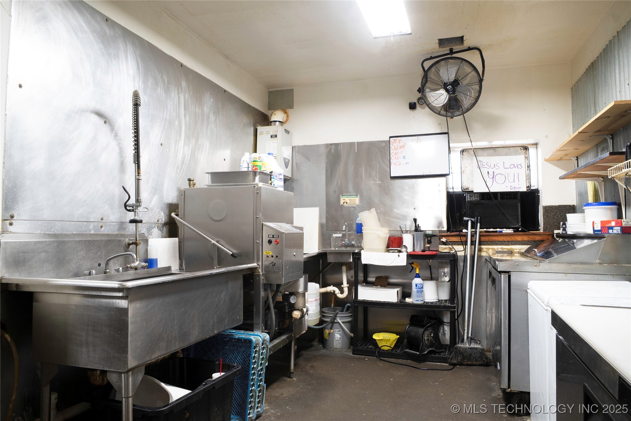 905 W Blackjack Street Property Photo 14