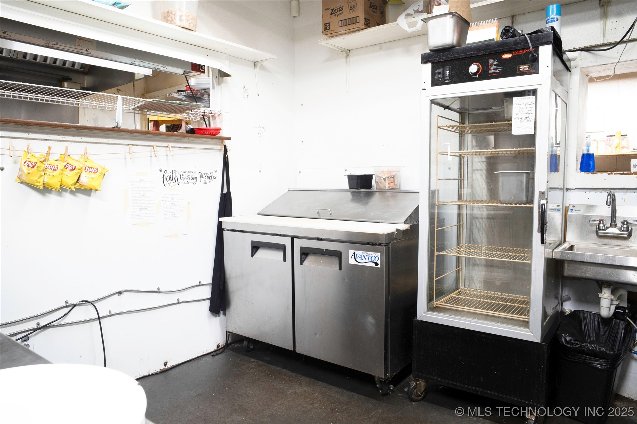 905 W Blackjack Street Property Photo 19