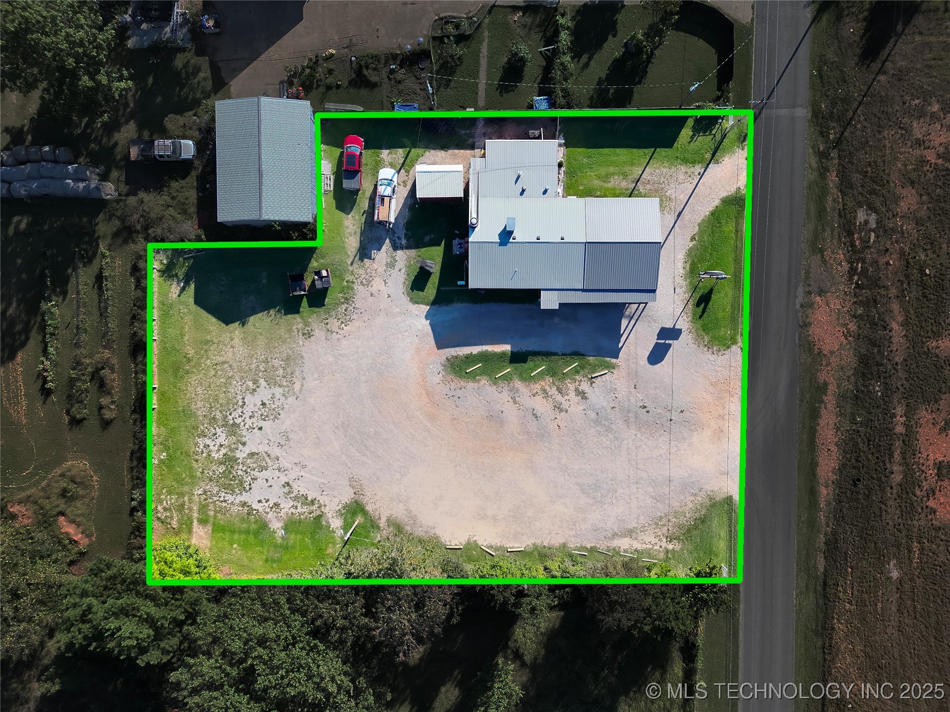 905 W Blackjack Street Property Photo 32