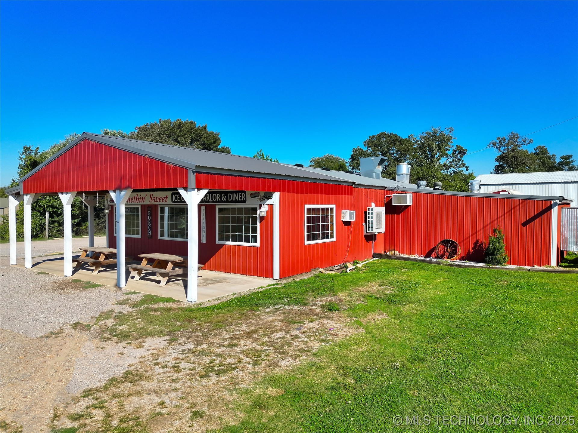 905 W Blackjack Street Property Photo 40