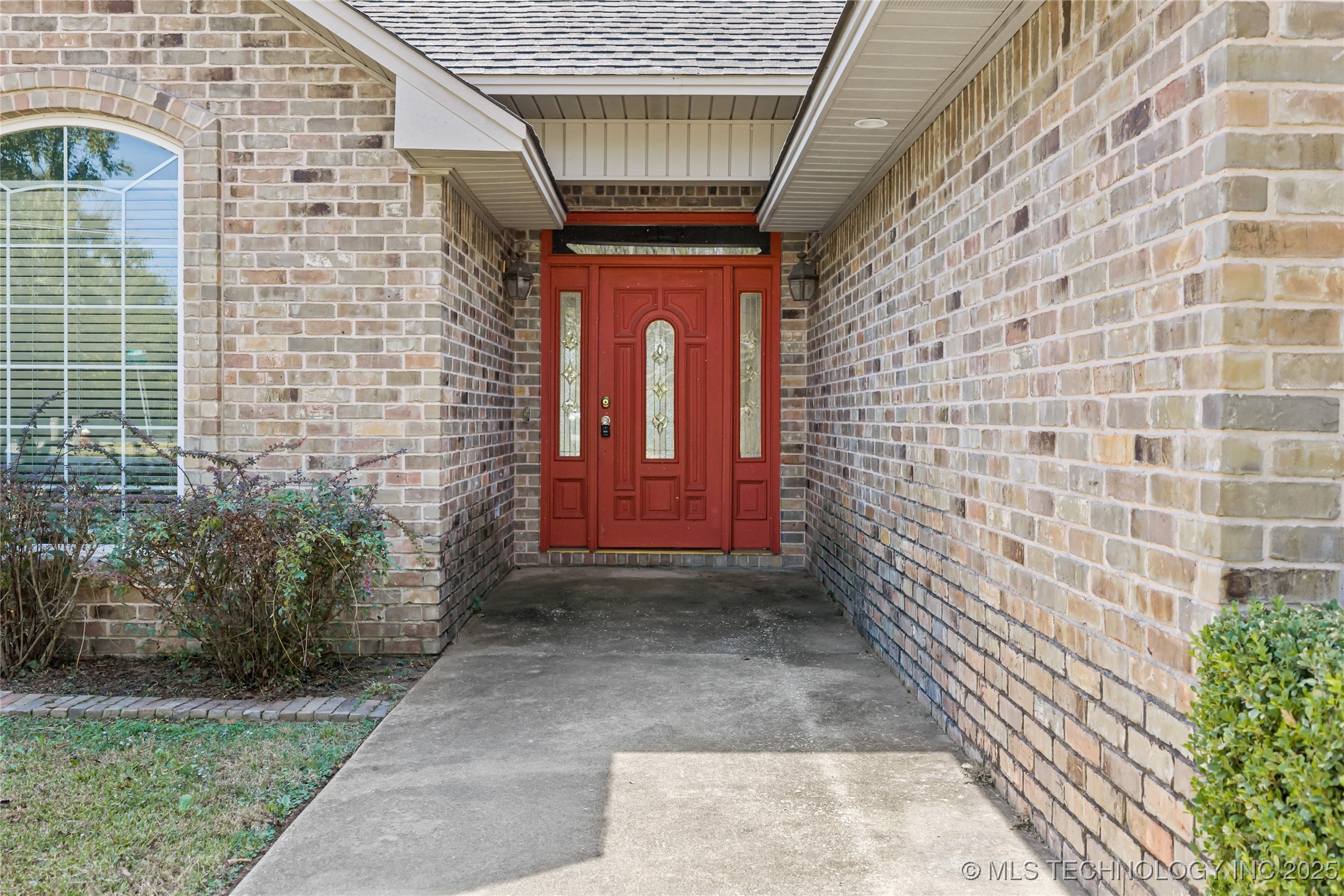 501 Mayall Property Photo 2