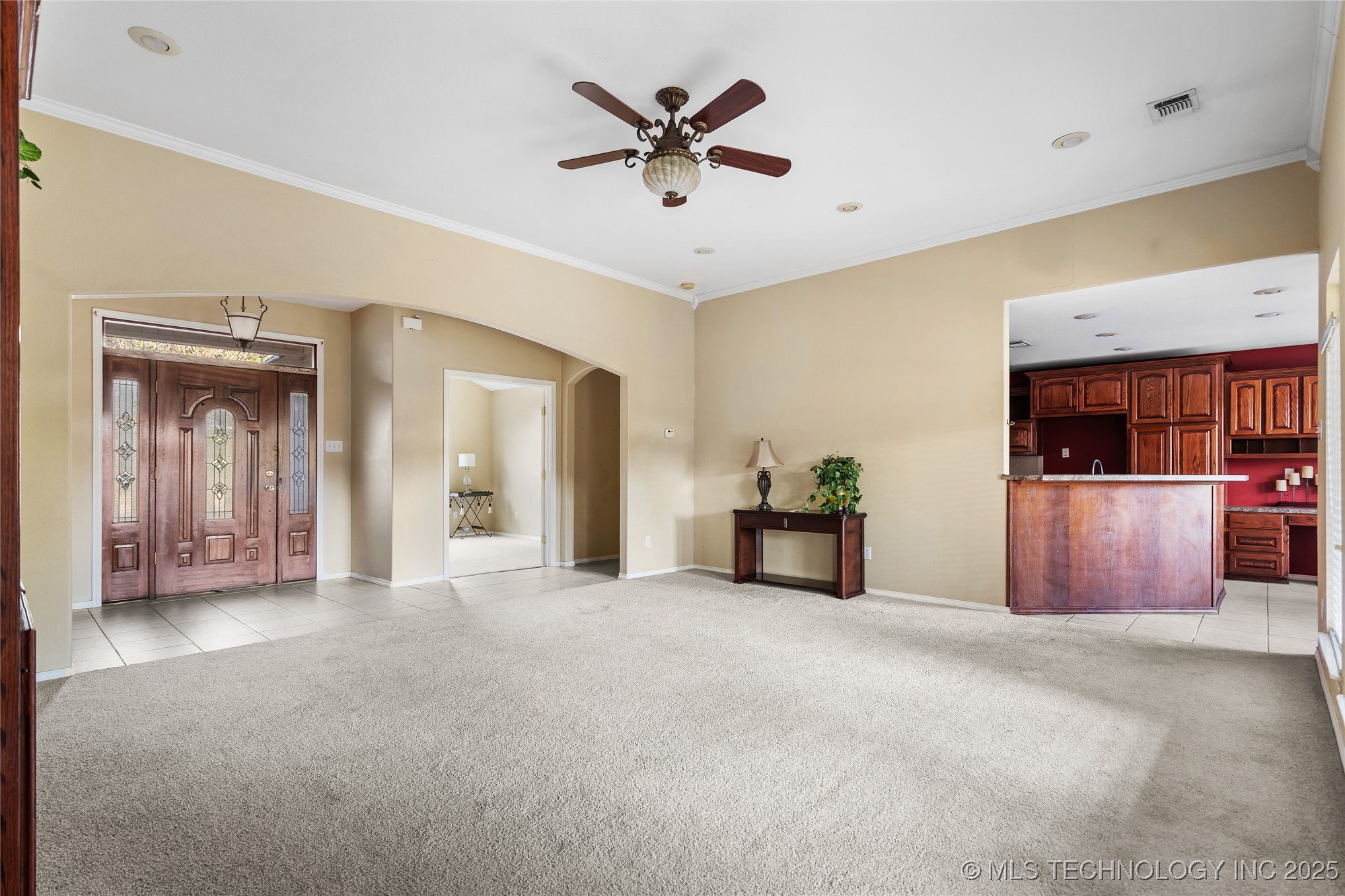 501 Mayall Property Photo 7