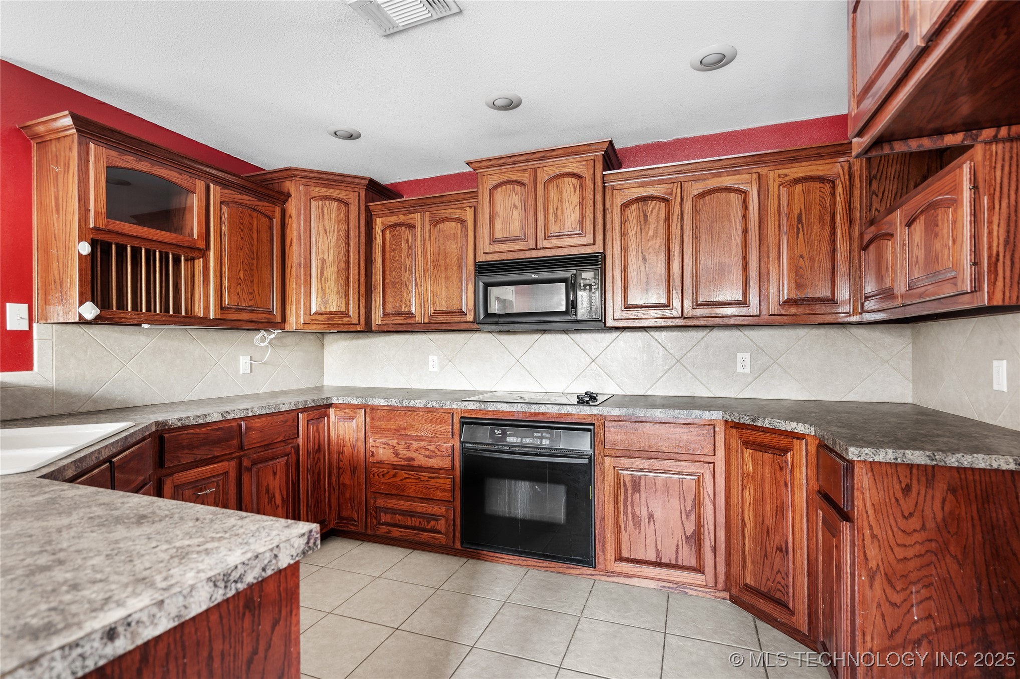 501 Mayall Property Photo 10