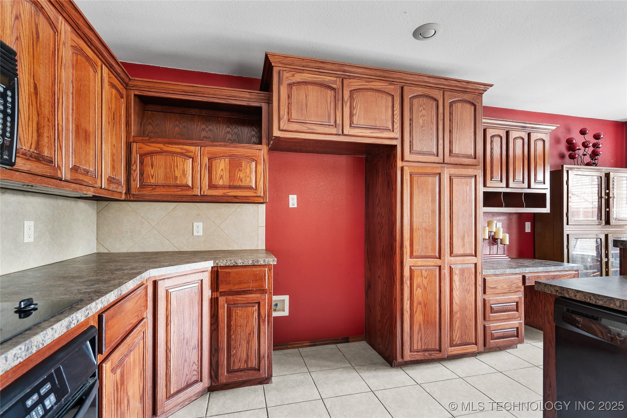 501 Mayall Property Photo 12