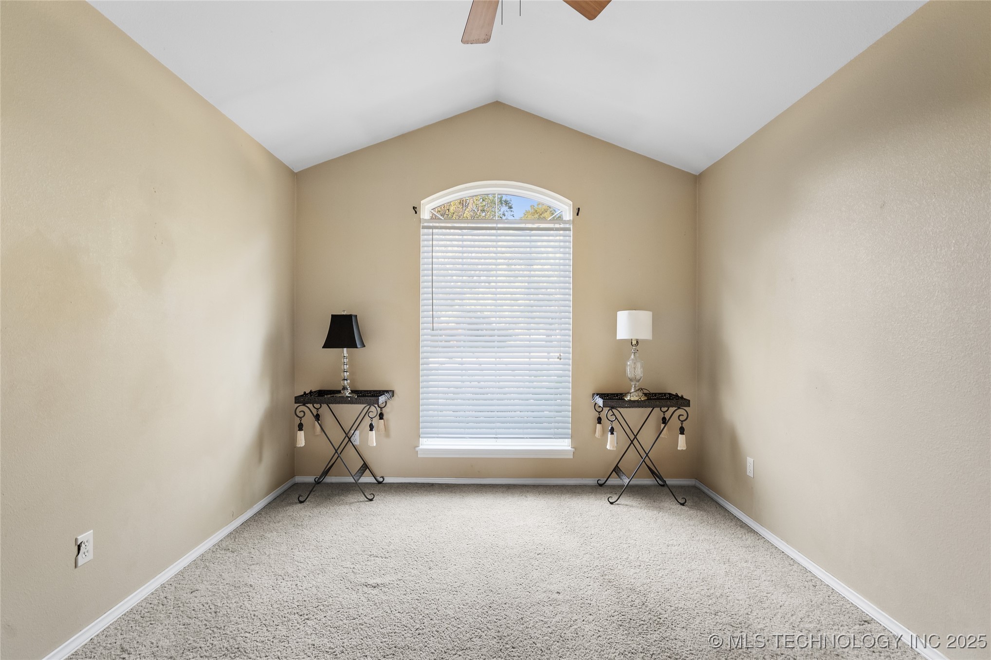 501 Mayall Property Photo 18