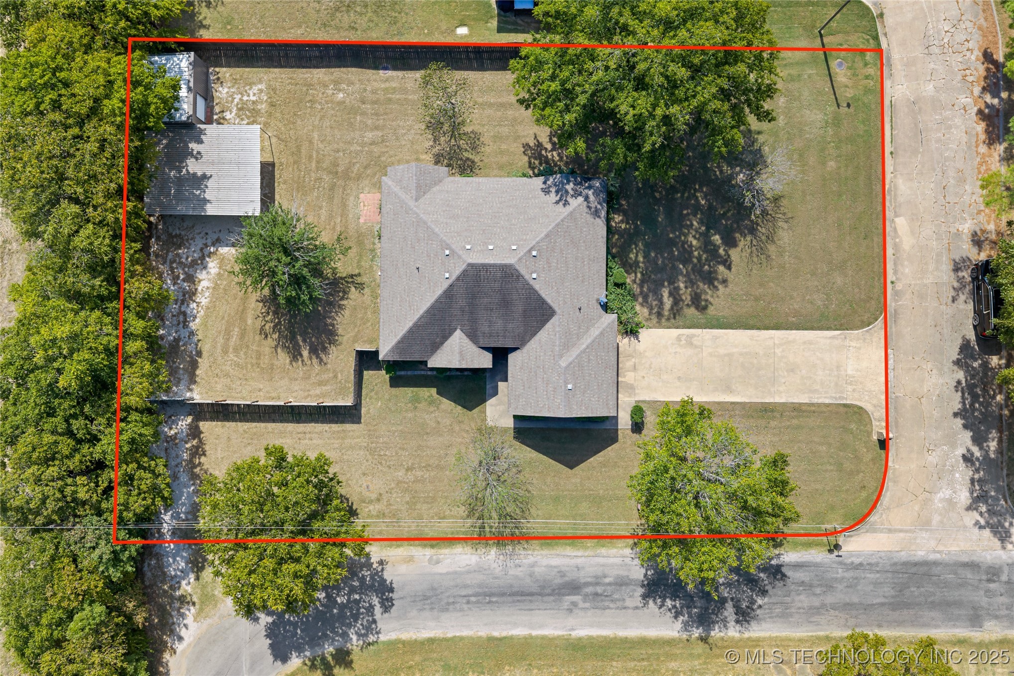 501 Mayall Property Photo 35