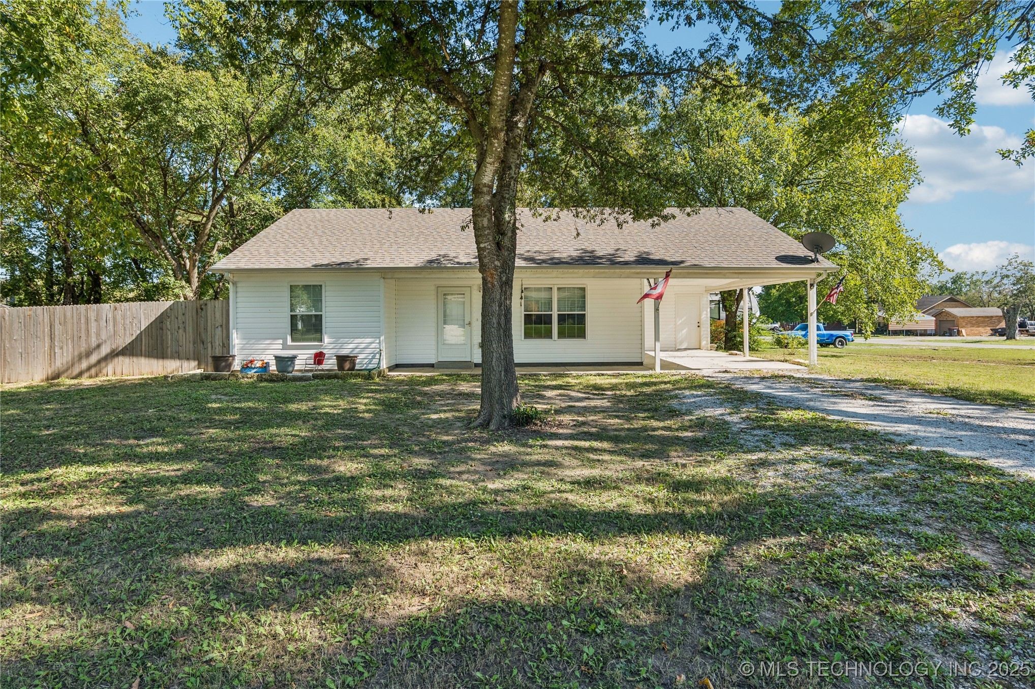 2542378 Property Photo 1