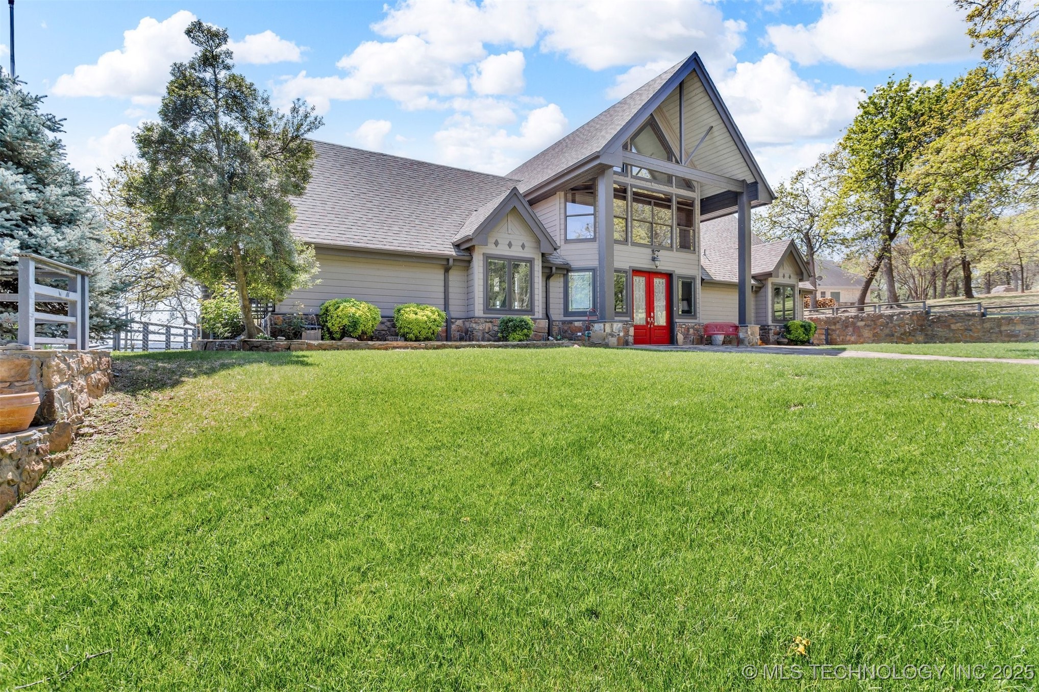 2667 Duguid Lane Property Photo 1