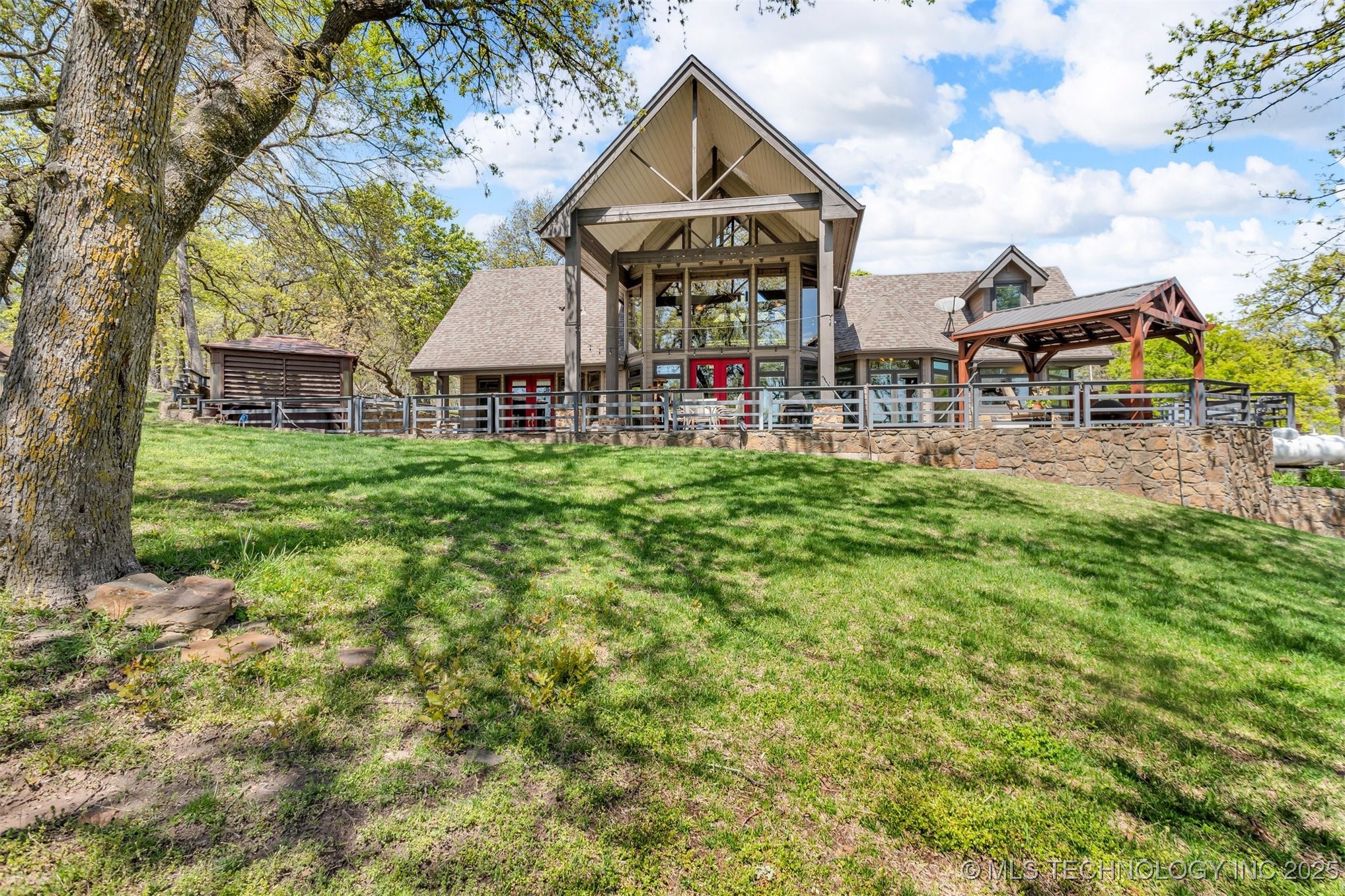 2667 Duguid Lane Property Photo 7