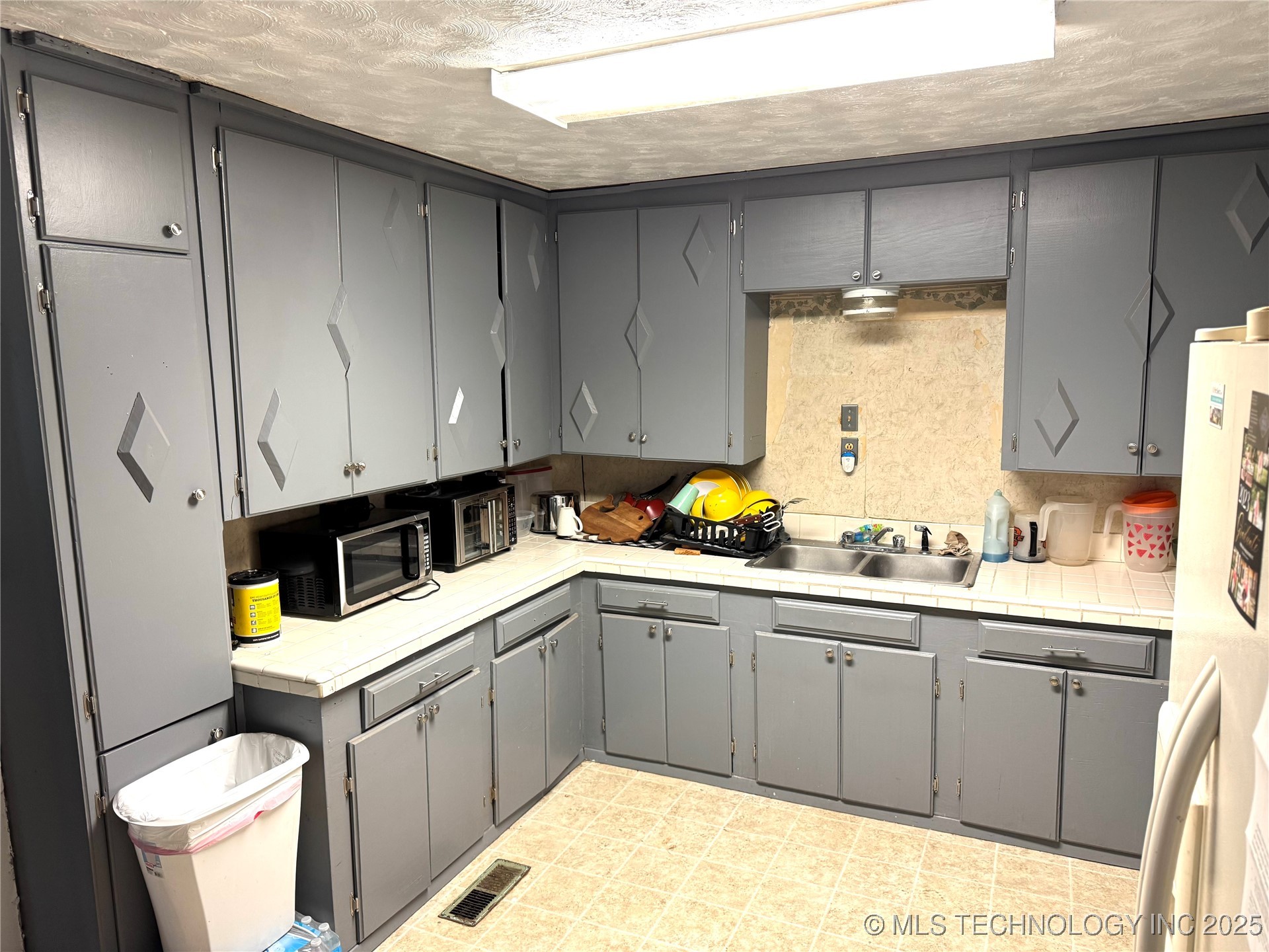 11847 Weaverville Lane Property Photo 6