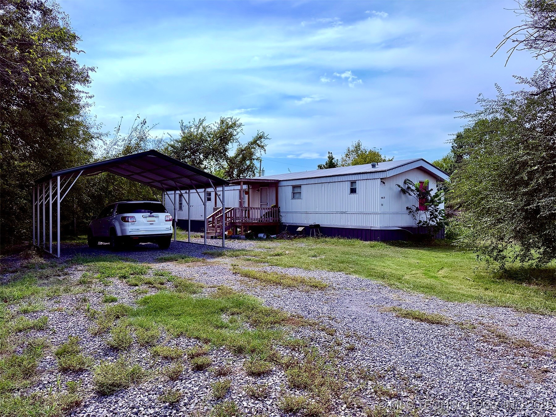 907 Harris Property Photo 1