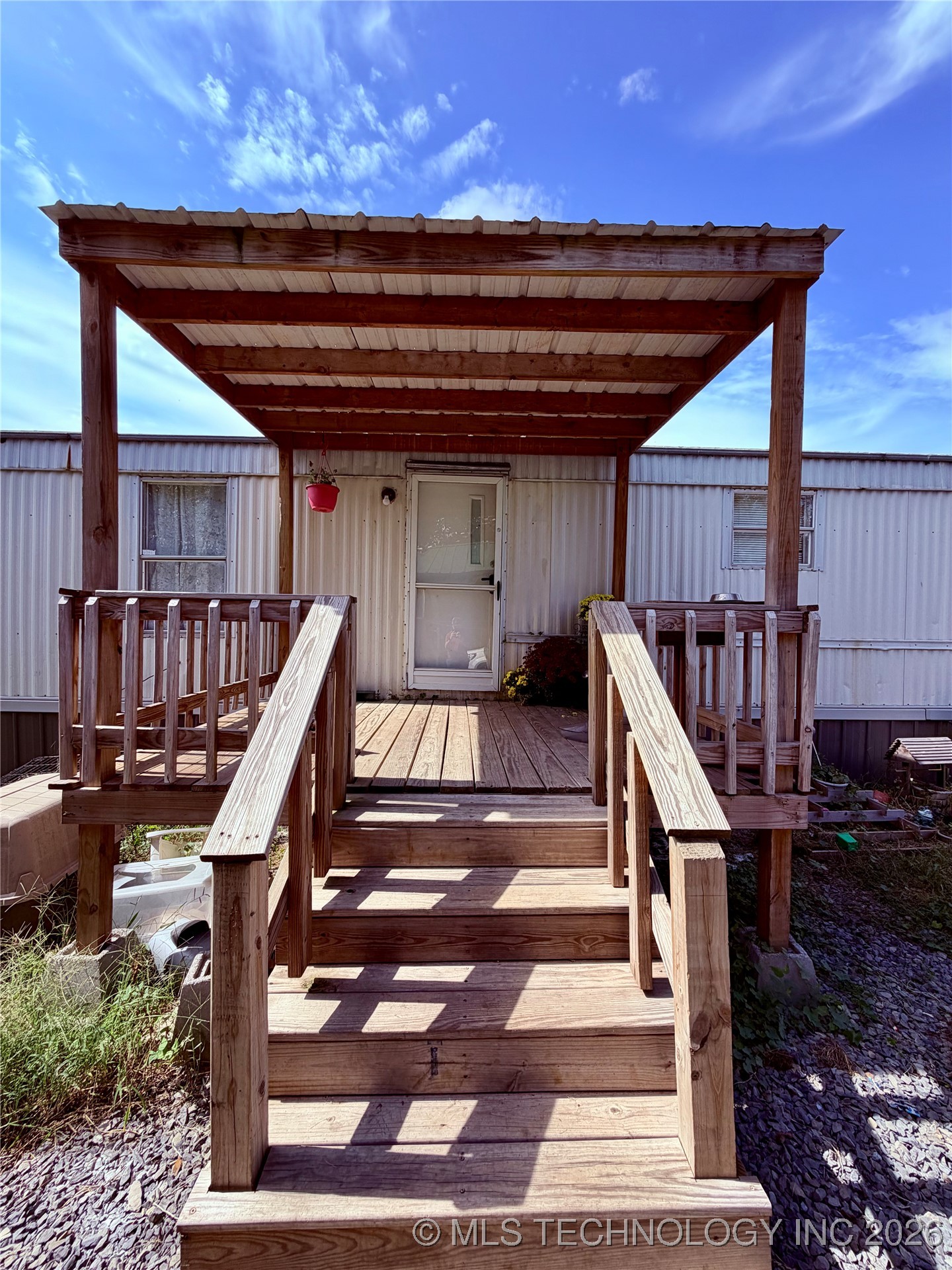 907 Harris Property Photo 3