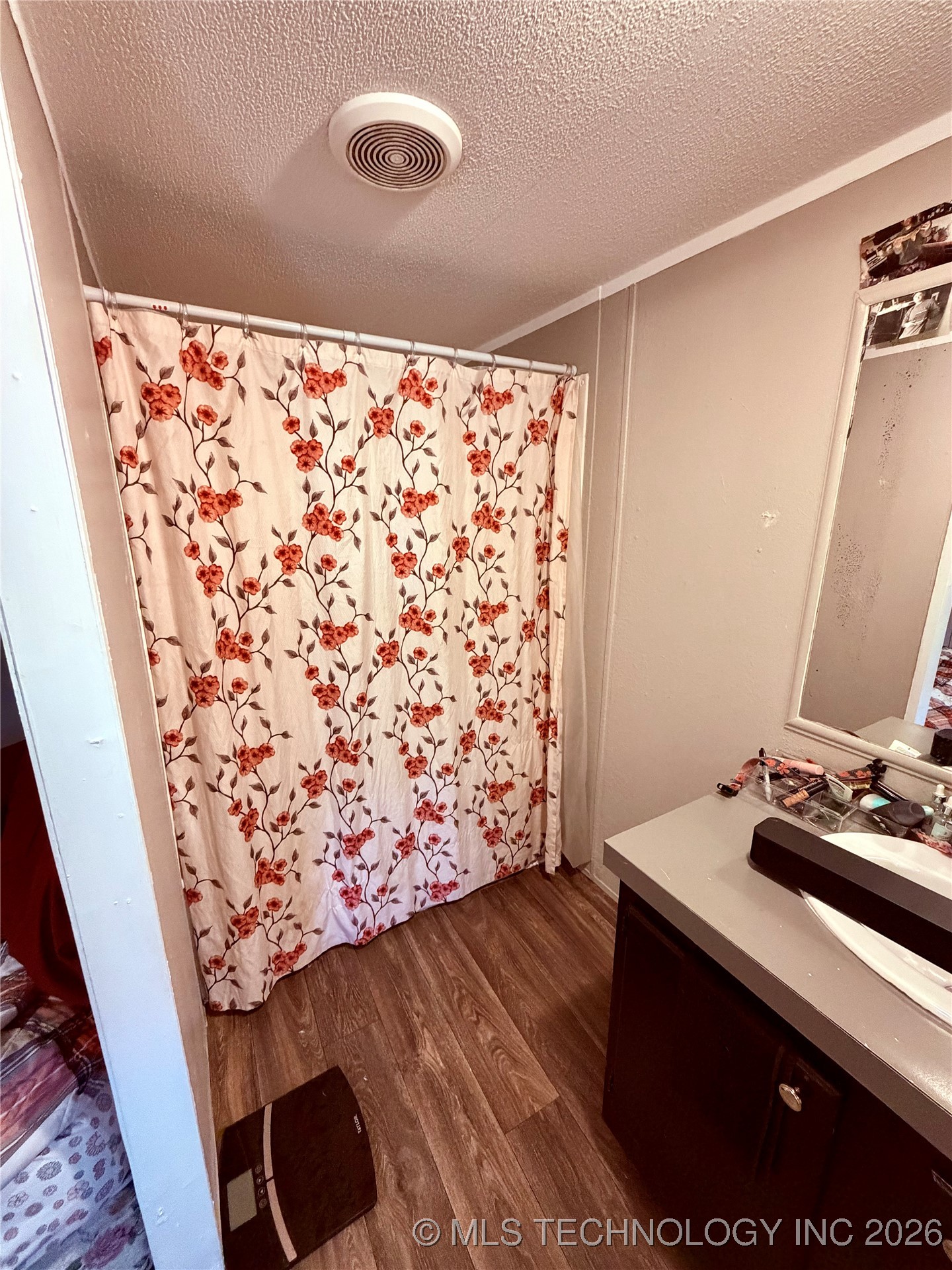 907 Harris Property Photo 14