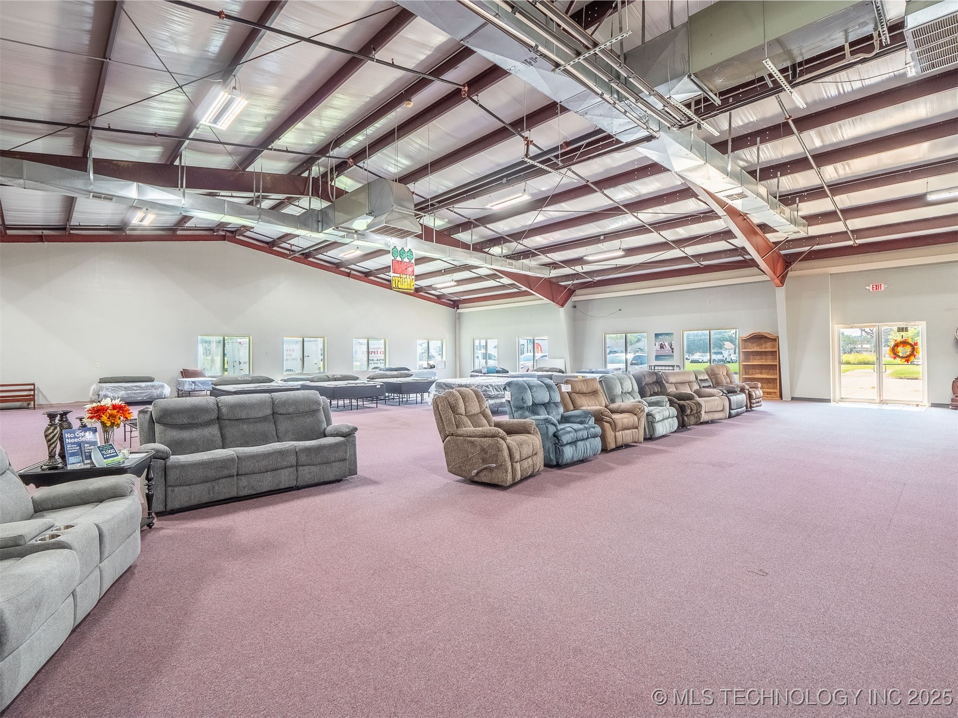 815 E Wyandotte Property Photo 5