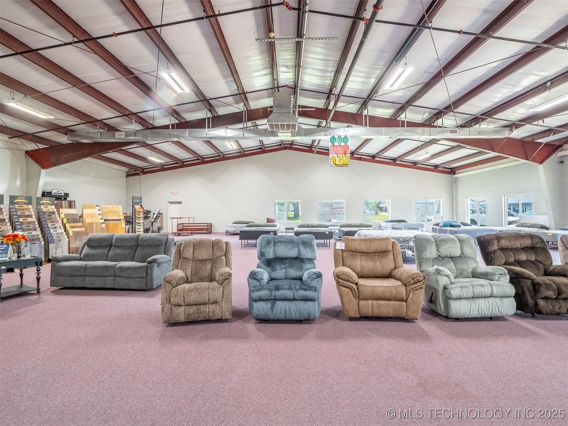 815 E Wyandotte Property Photo 6